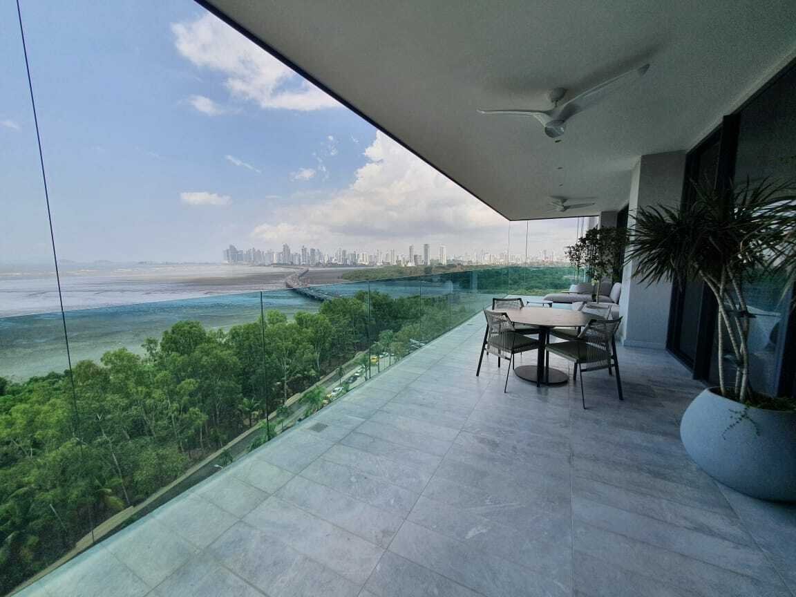 Upper East Sky Residence in Costa del Este