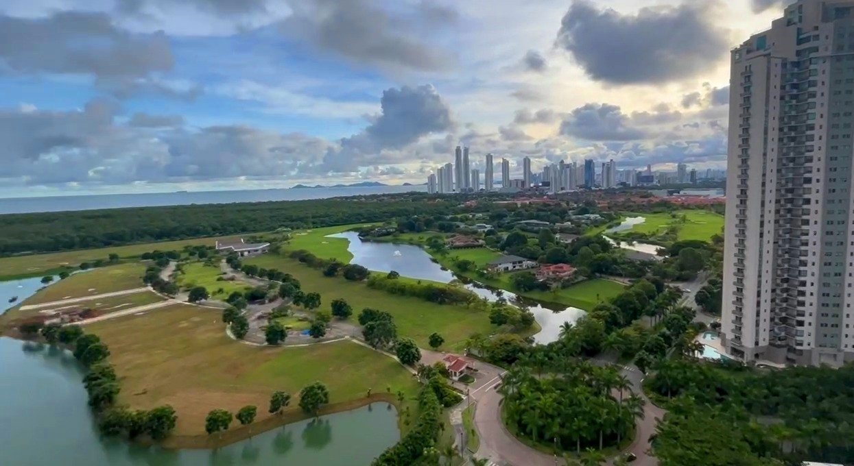 Two-Level Penthouse at Santa Maria Golf & Country Club - Gallery image 30