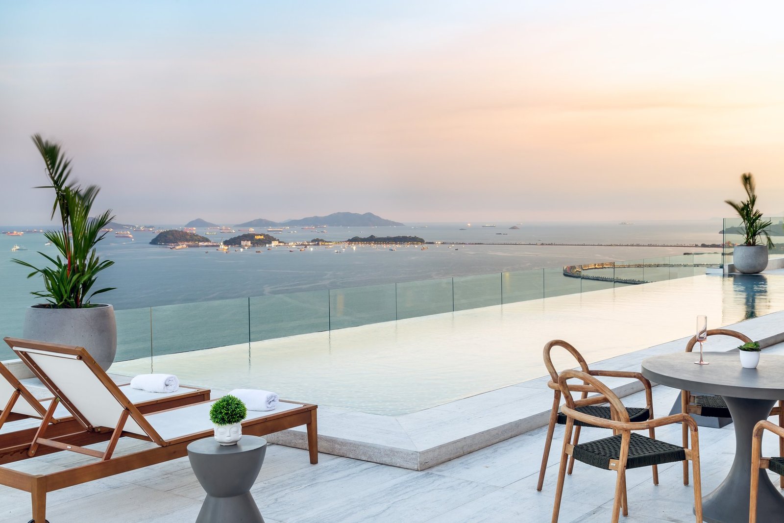 Sea-View 3-Bed at The Towers, Punta Paitilla - Gallery image 10