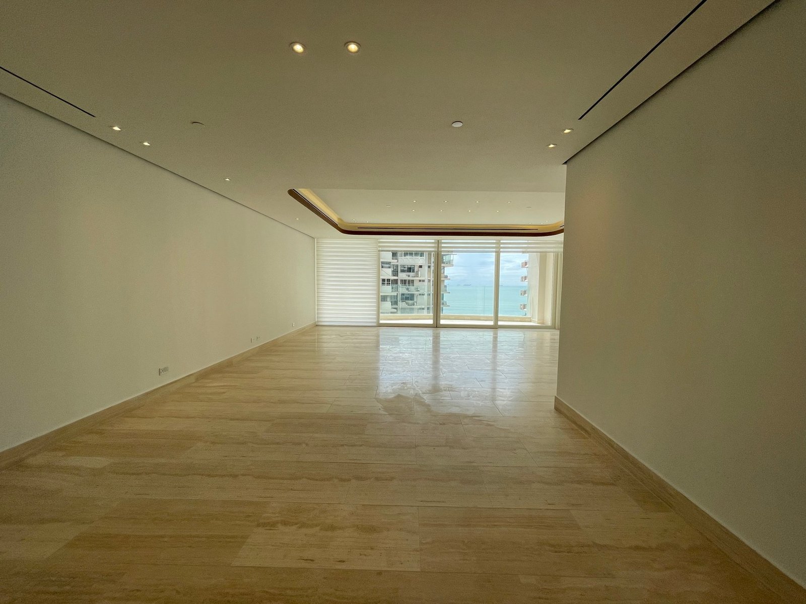 Sea-View 3-Bed at The Towers, Punta Paitilla - Gallery image 18