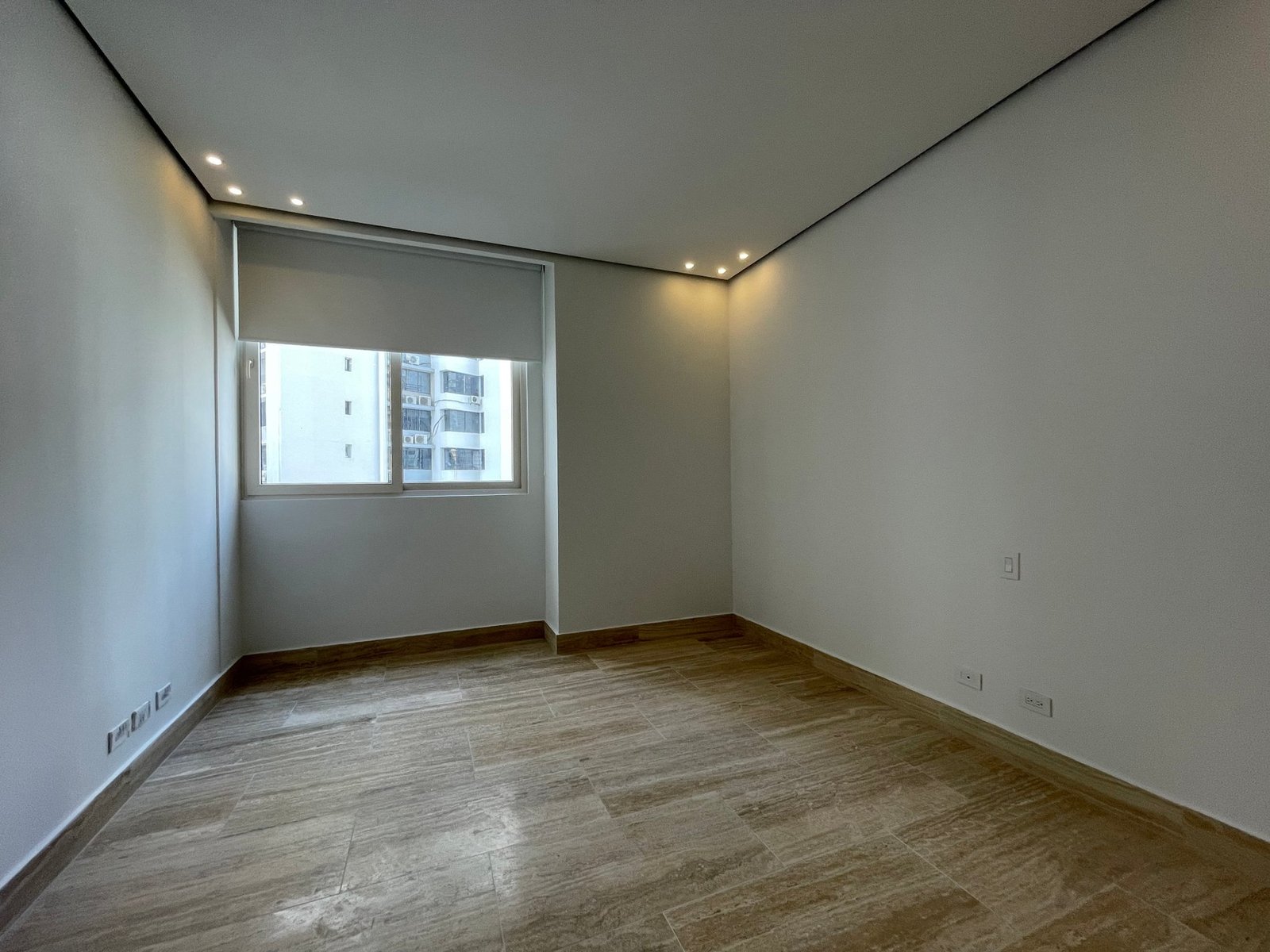 Sea-View 3-Bed at The Towers, Punta Paitilla - Gallery image 19