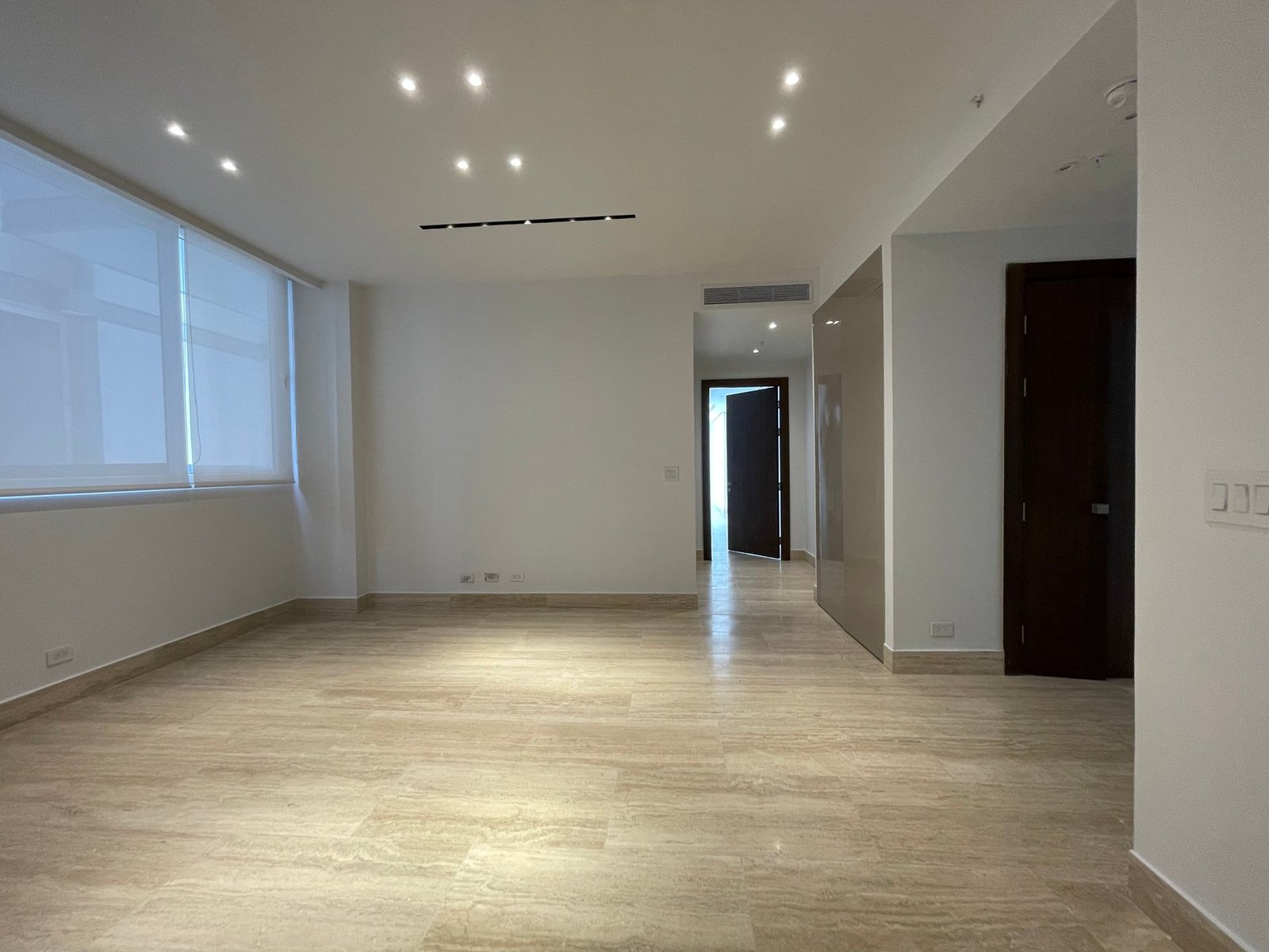 Sea-View 3-Bed at The Towers, Punta Paitilla - Gallery image 24