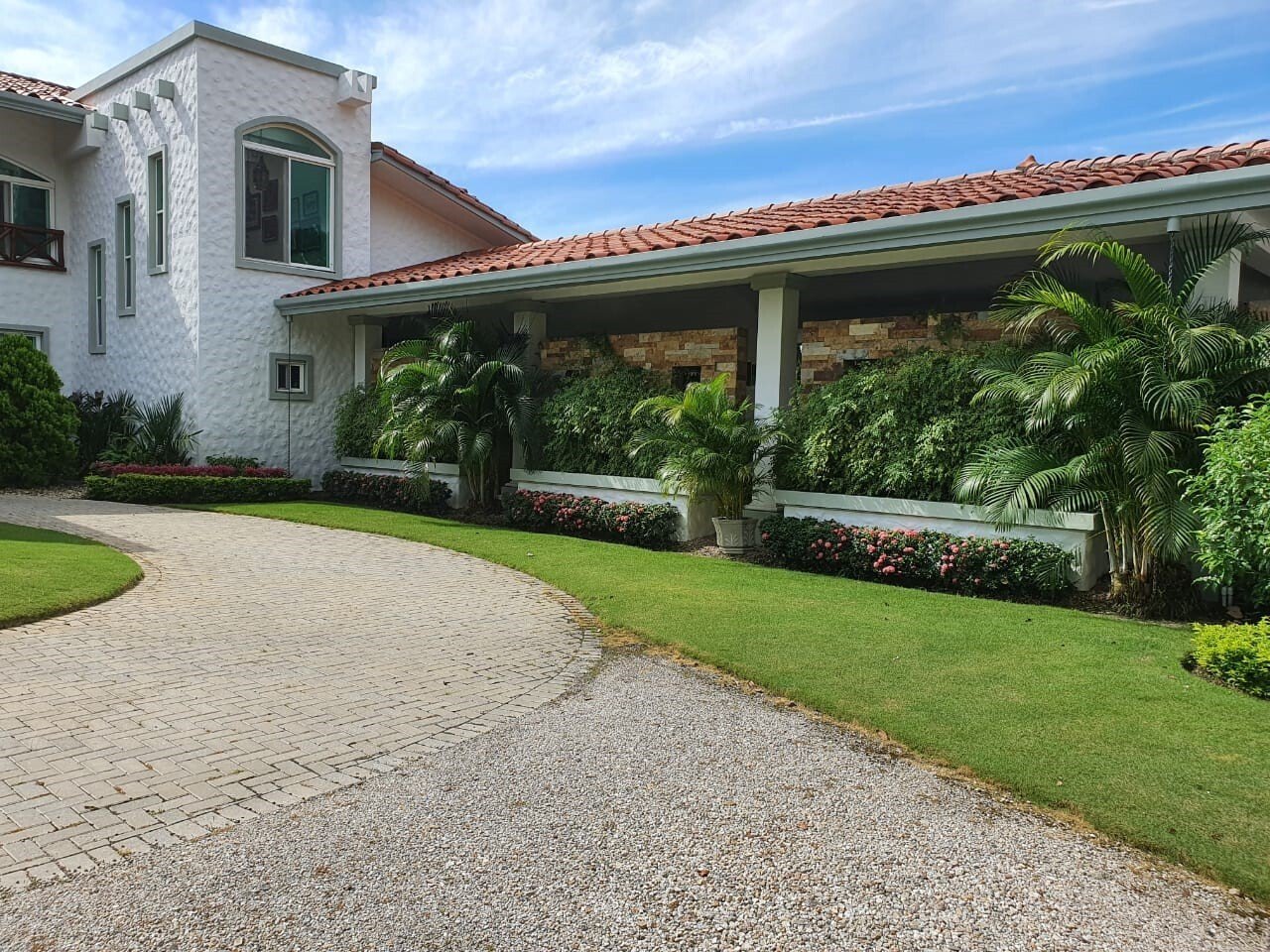 Seafront Estate on 5,000 m2 in Buenaventura - Gallery image 8