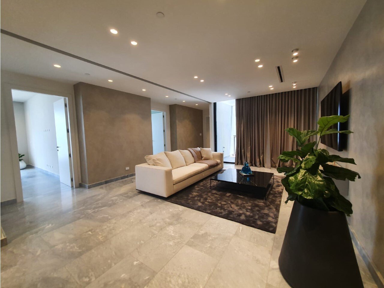 Upper East Apartment with Ocean Views, Costa del Este - Gallery image 10