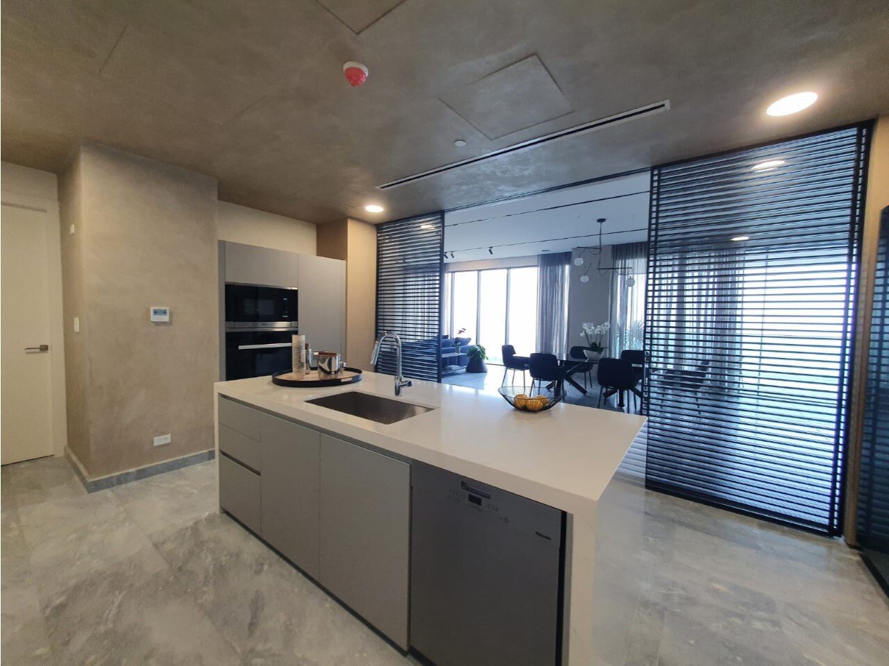 Upper East Apartment with Ocean Views, Costa del Este - Gallery image 3