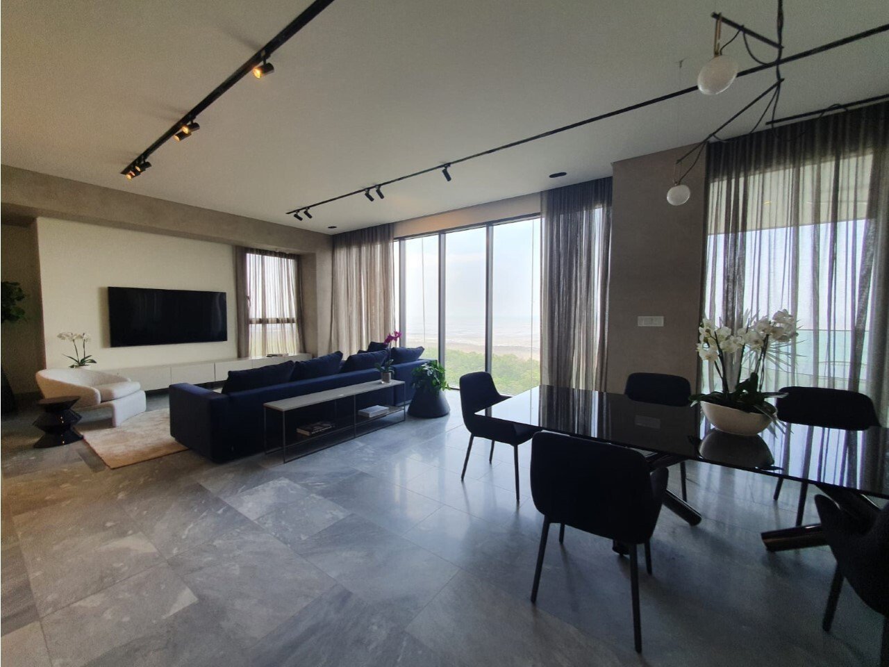 Upper East Apartment with Ocean Views, Costa del Este - Gallery image 6