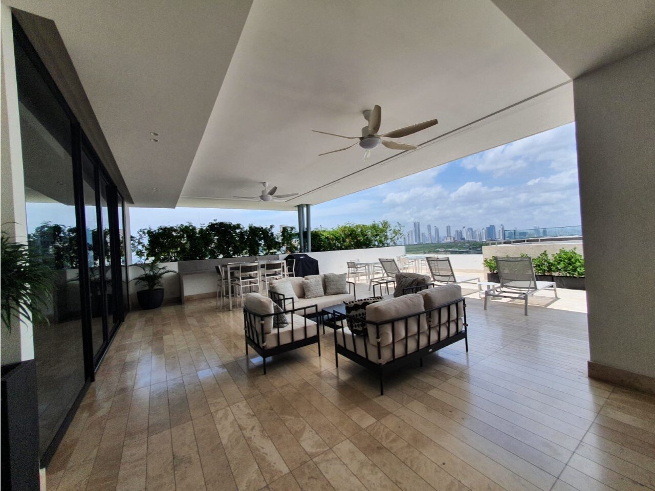 Lantana Apartment with Golf Terrace, Santa Maria - Gallery image 9