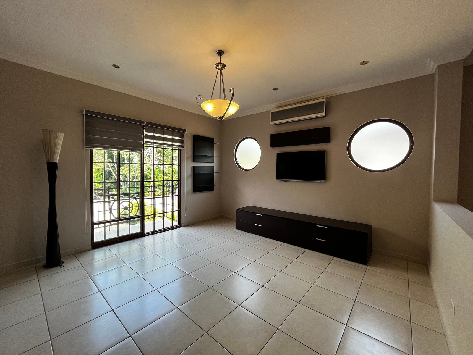 Two-Level Pool House in Camino de Cruces, Clayton - Gallery image 18