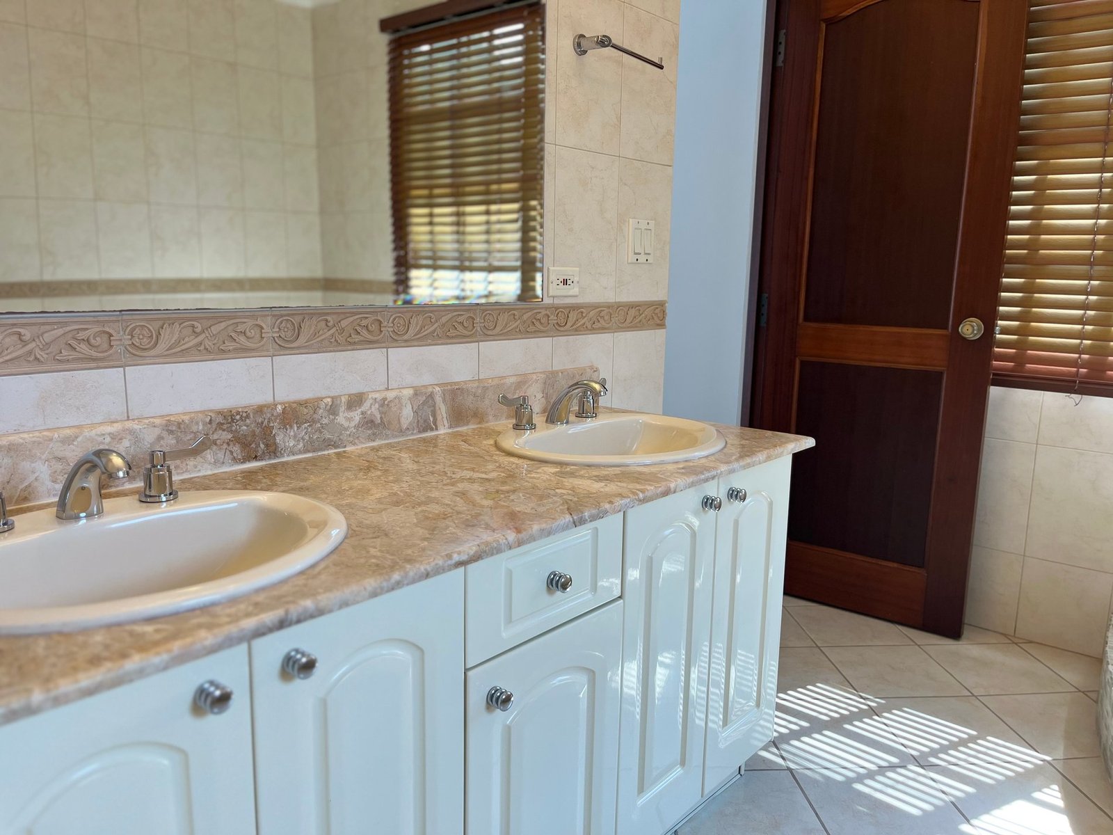 Two-Level Pool House in Camino de Cruces, Clayton - Gallery image 25