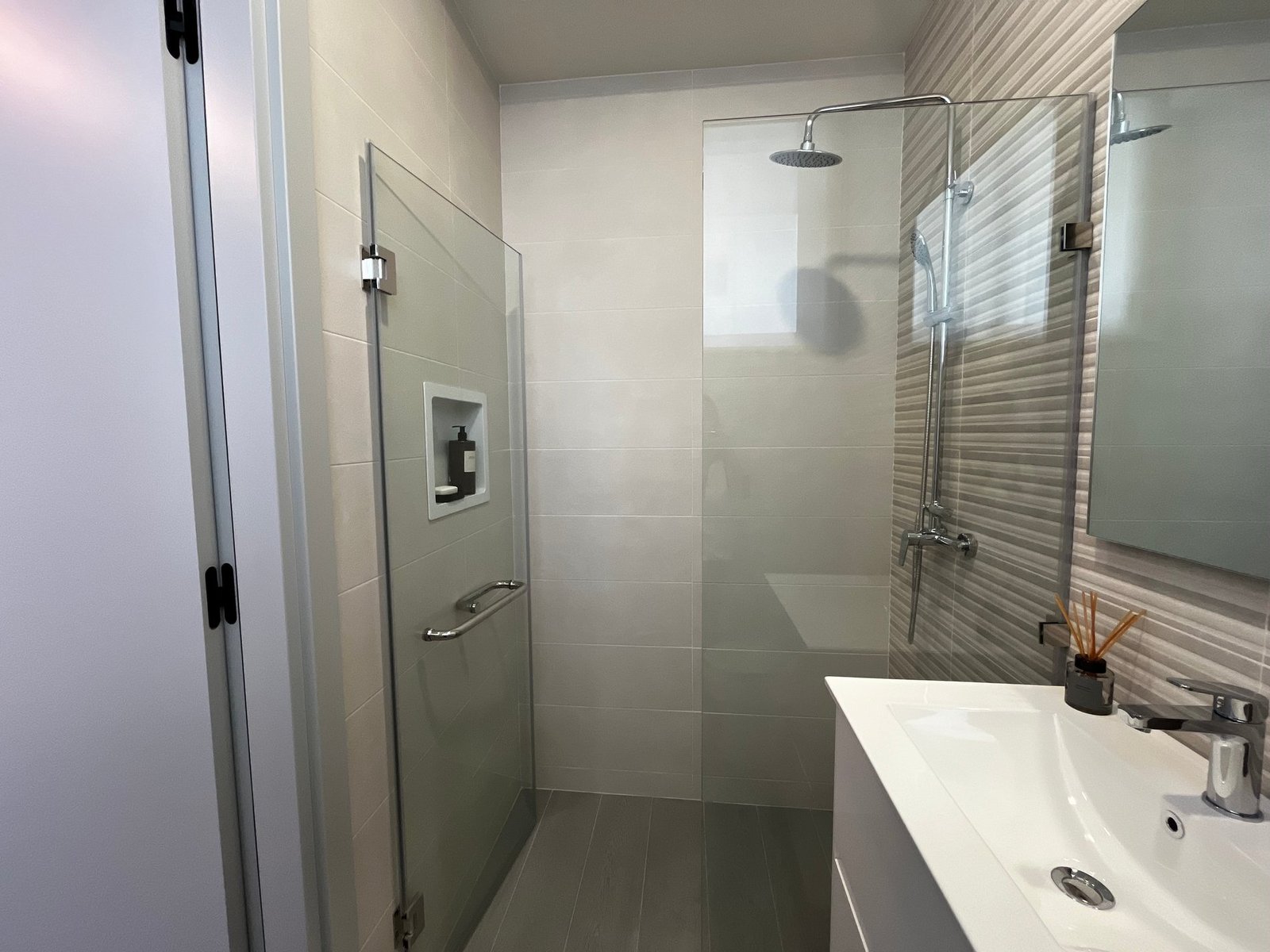 The Ivy Sea-View Apartment, Santa Maria - Gallery image 28