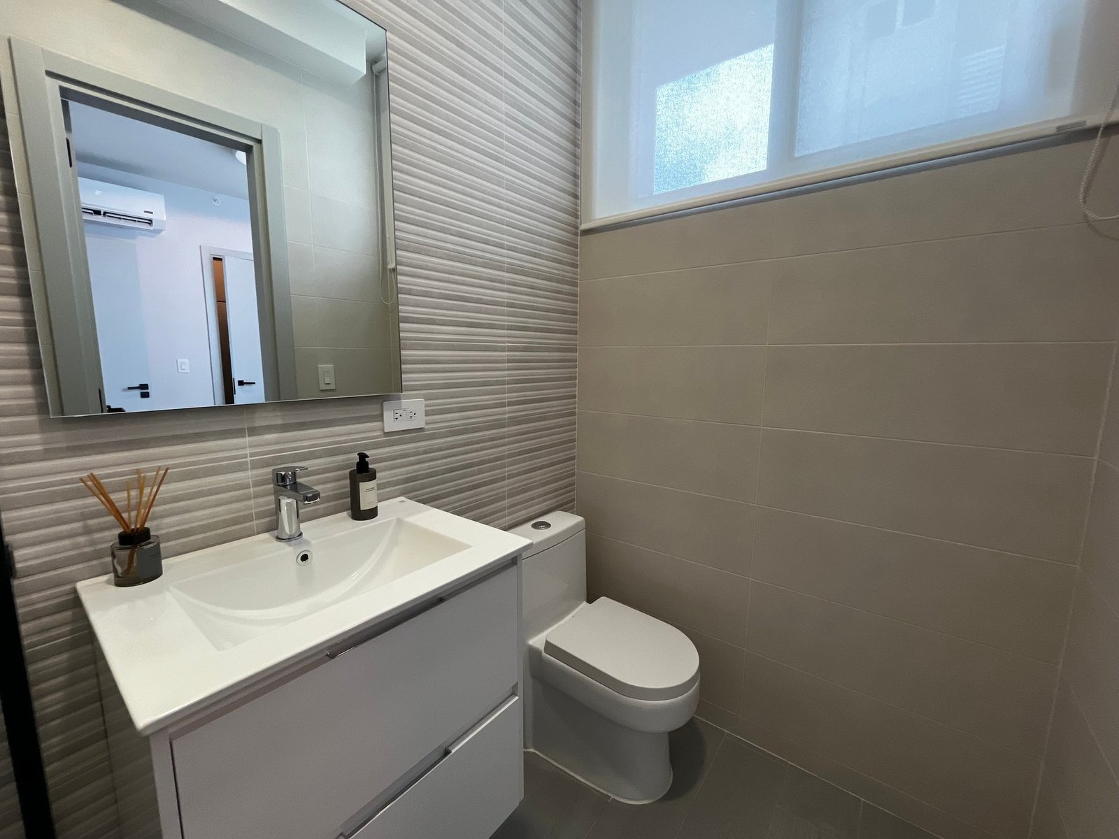 The Ivy Sea-View Apartment, Santa Maria - Gallery image 29
