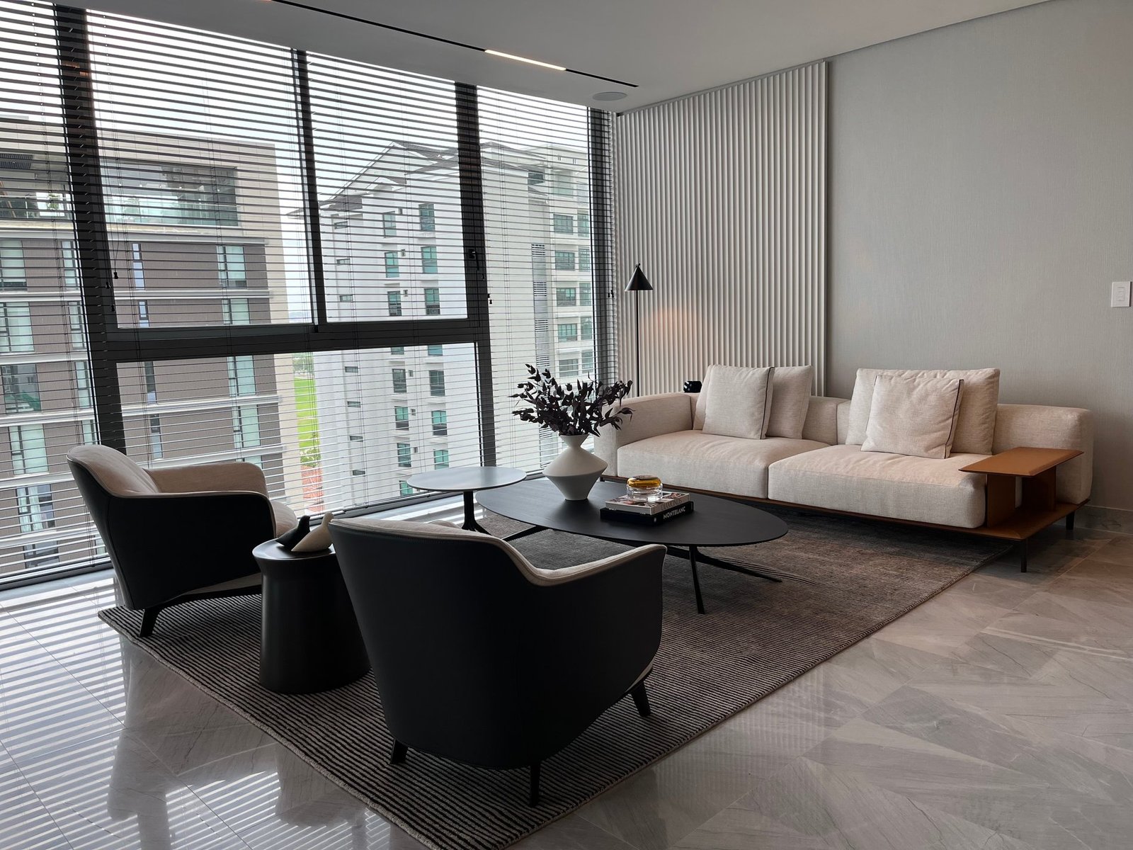 The Ivy Sea-View Apartment, Santa Maria - Gallery image 4