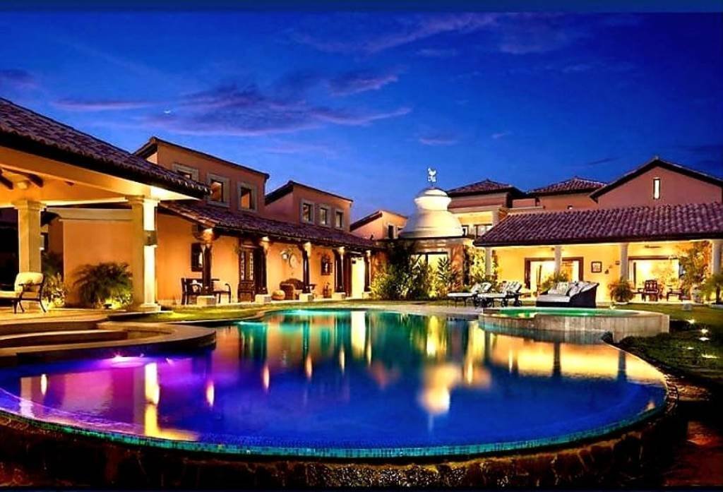 Lakefront Villa in Buenaventura, Riviera Pacifica