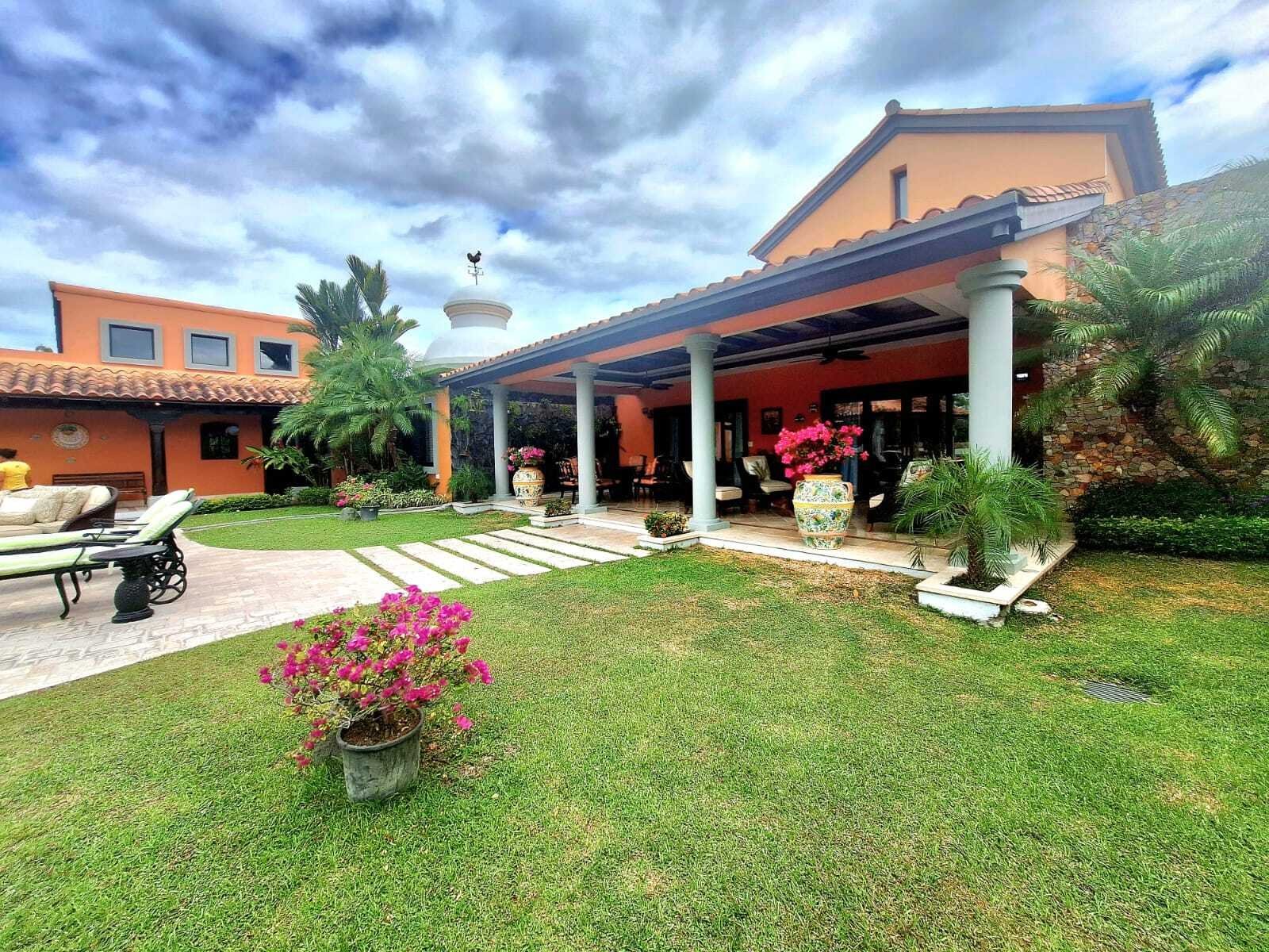 Lakefront Villa in Buenaventura, Riviera Pacifica - Gallery image 23