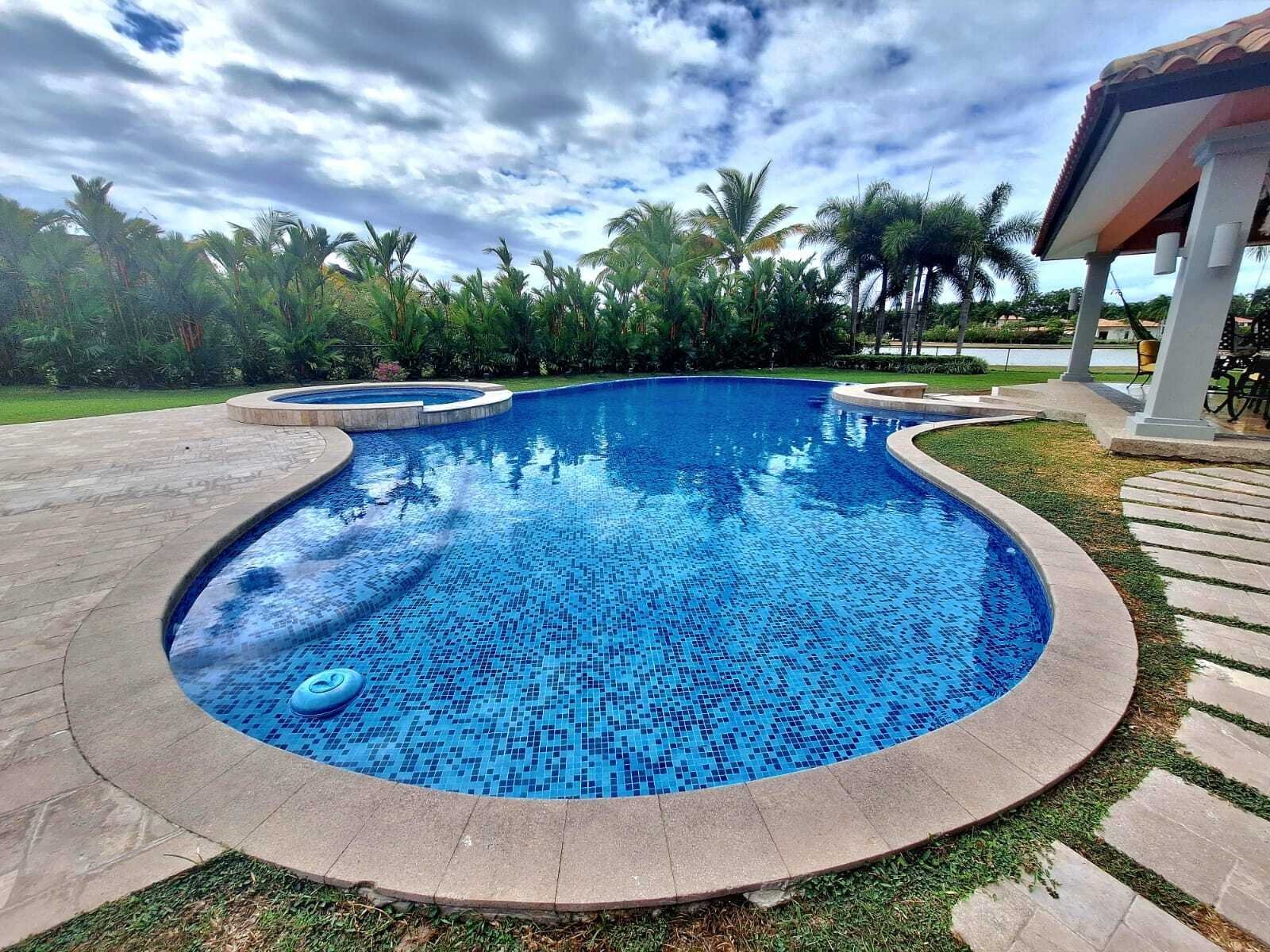 Lakefront Villa in Buenaventura, Riviera Pacifica - Gallery image 28