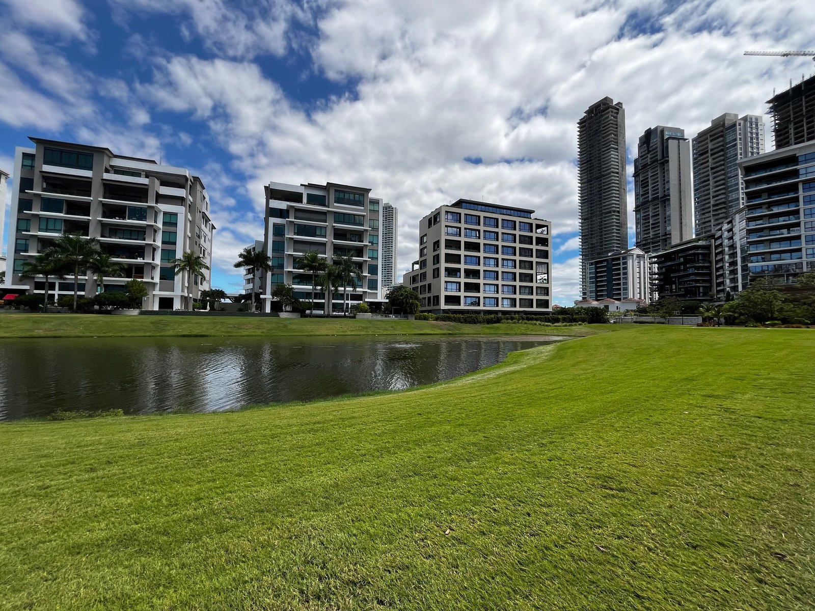 PH Guayacan Golf-Front Apartment, Santa Maria - Gallery image 16