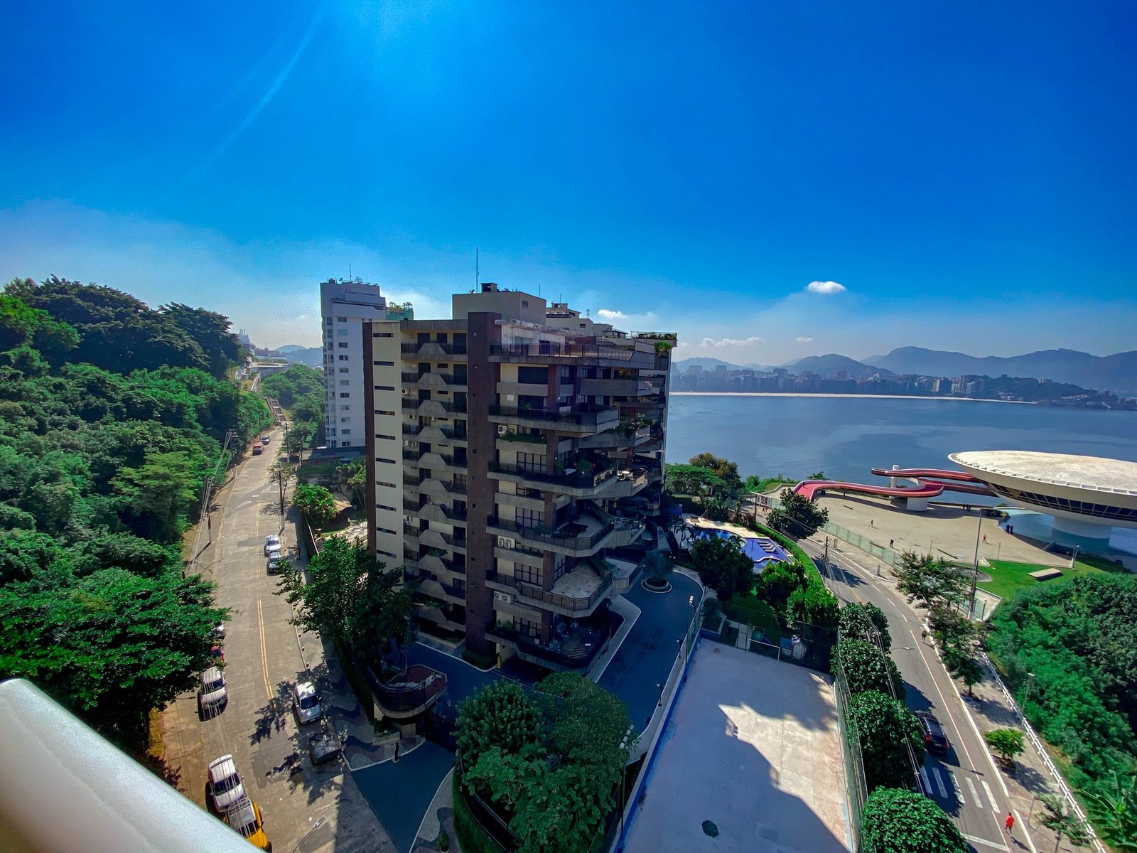 Niteroi Sea-View Apartment Facing Rio de Janeiro - Gallery image 3