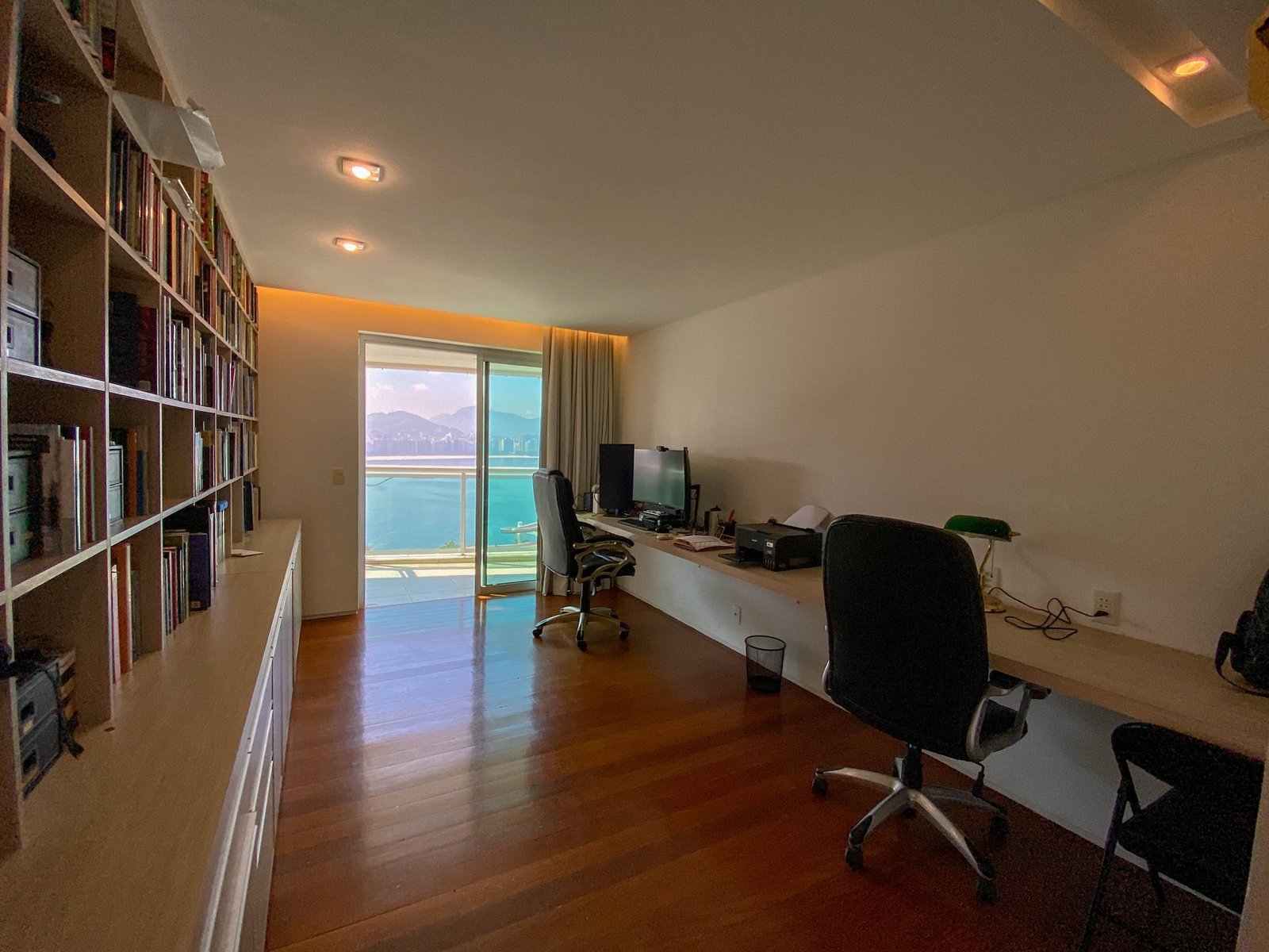 Niteroi Sea-View Apartment Facing Rio de Janeiro - Gallery image 39