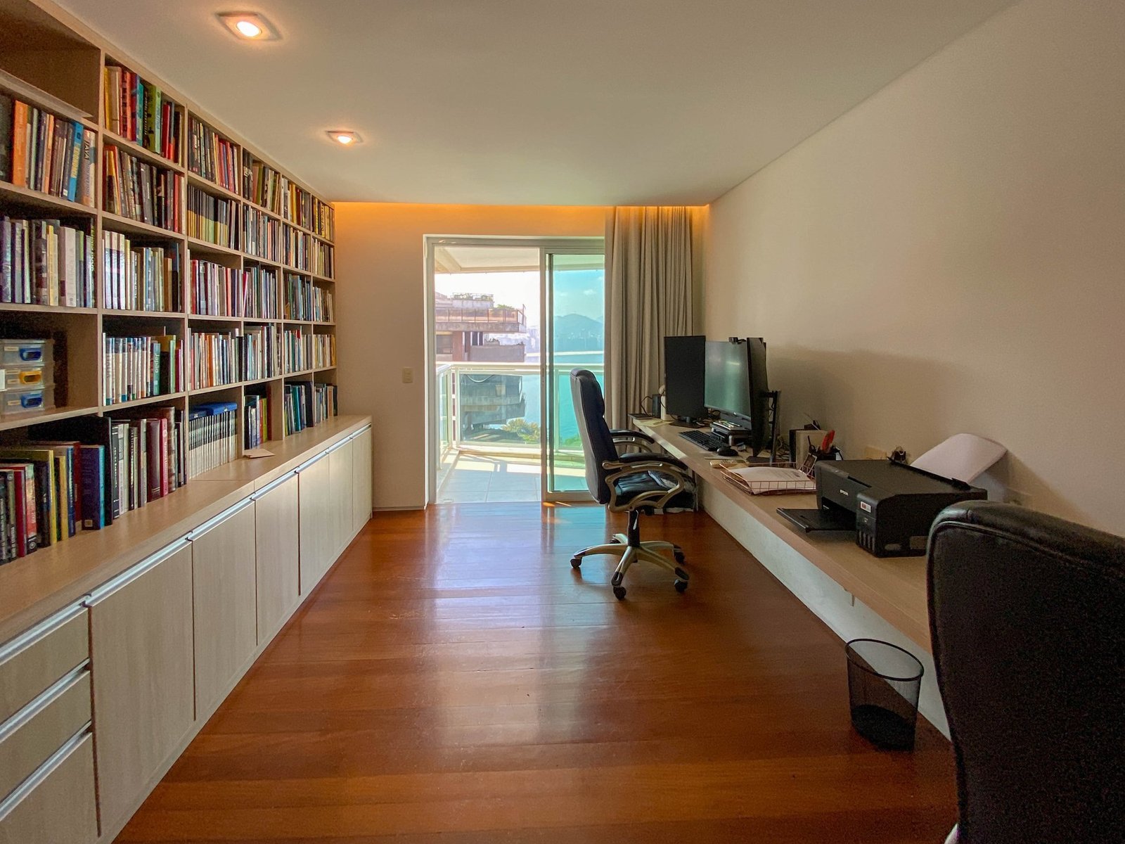 Niteroi Sea-View Apartment Facing Rio de Janeiro - Gallery image 40