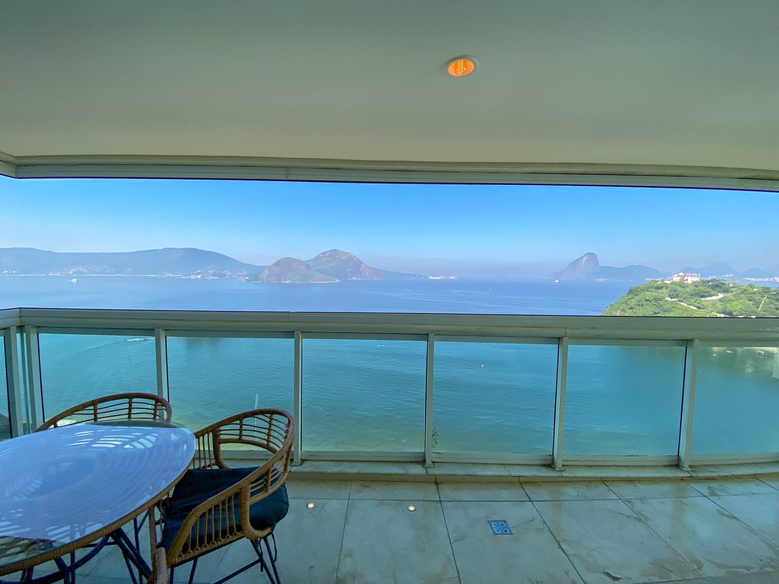 Niteroi Sea-View Apartment Facing Rio de Janeiro - Gallery image 46
