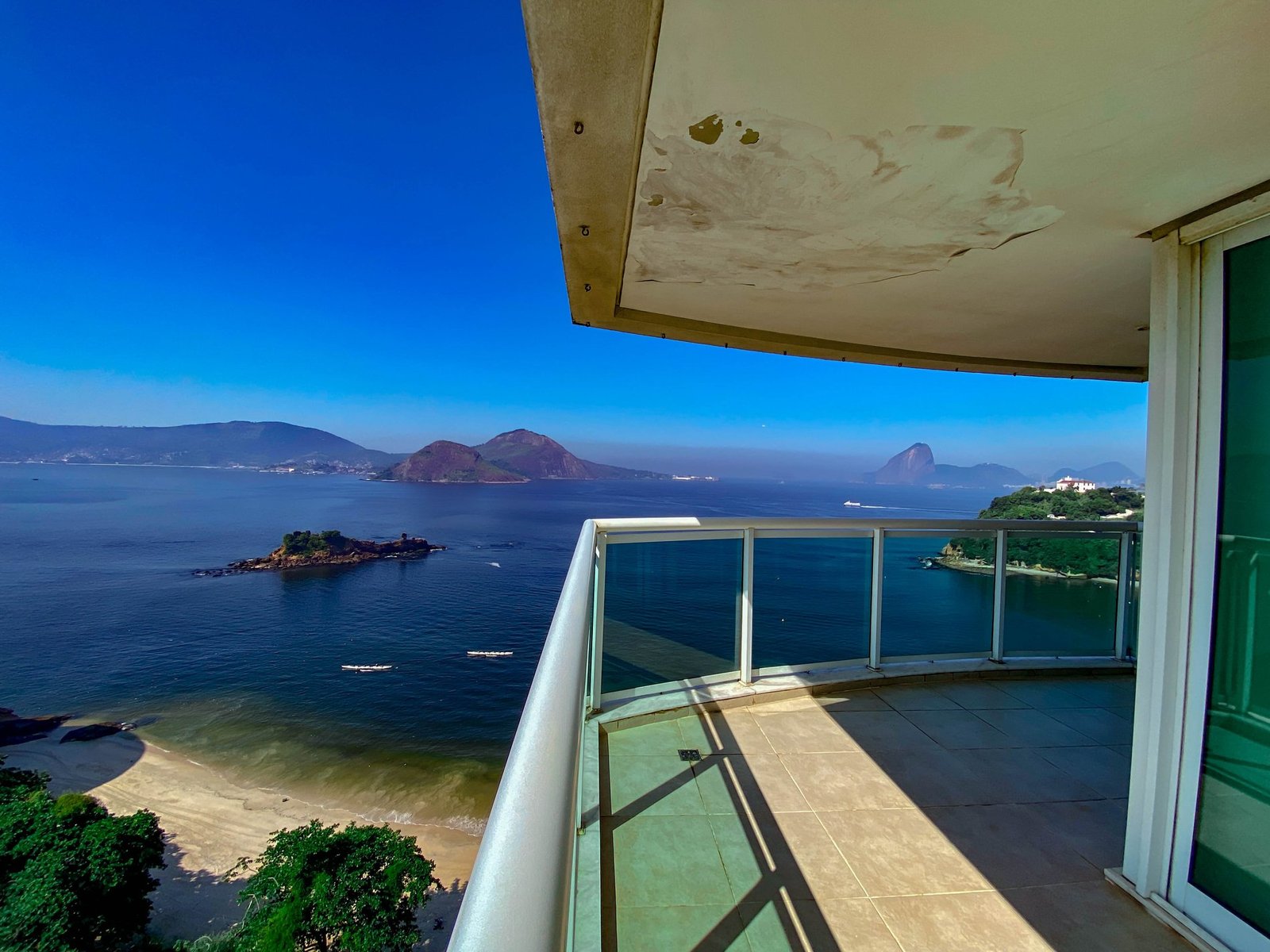 Niteroi Sea-View Apartment Facing Rio de Janeiro - Gallery image 5