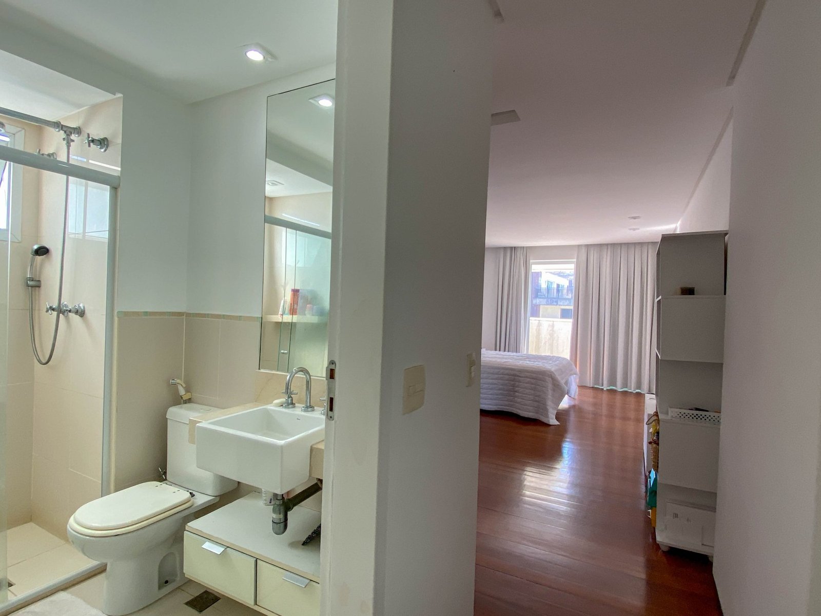 Niteroi Sea-View Apartment Facing Rio de Janeiro - Gallery image 50