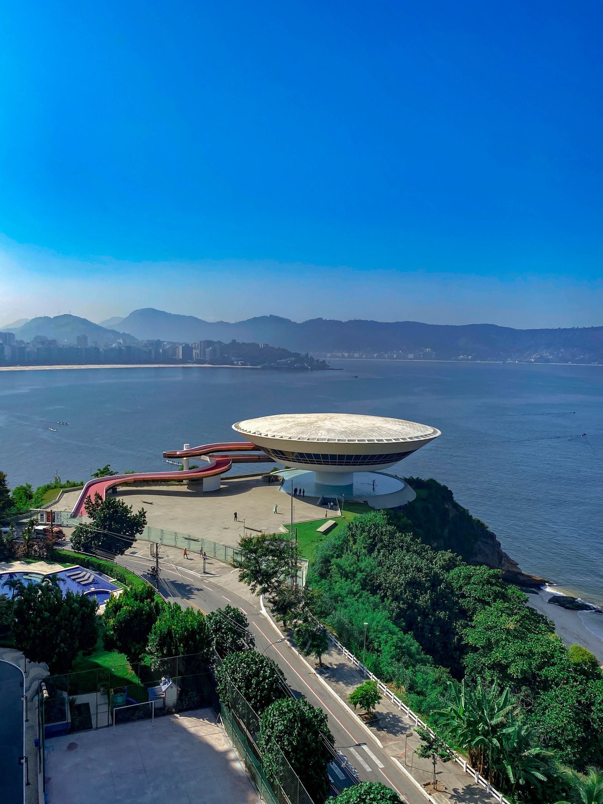 Niteroi Sea-View Apartment Facing Rio de Janeiro - Gallery image 9
