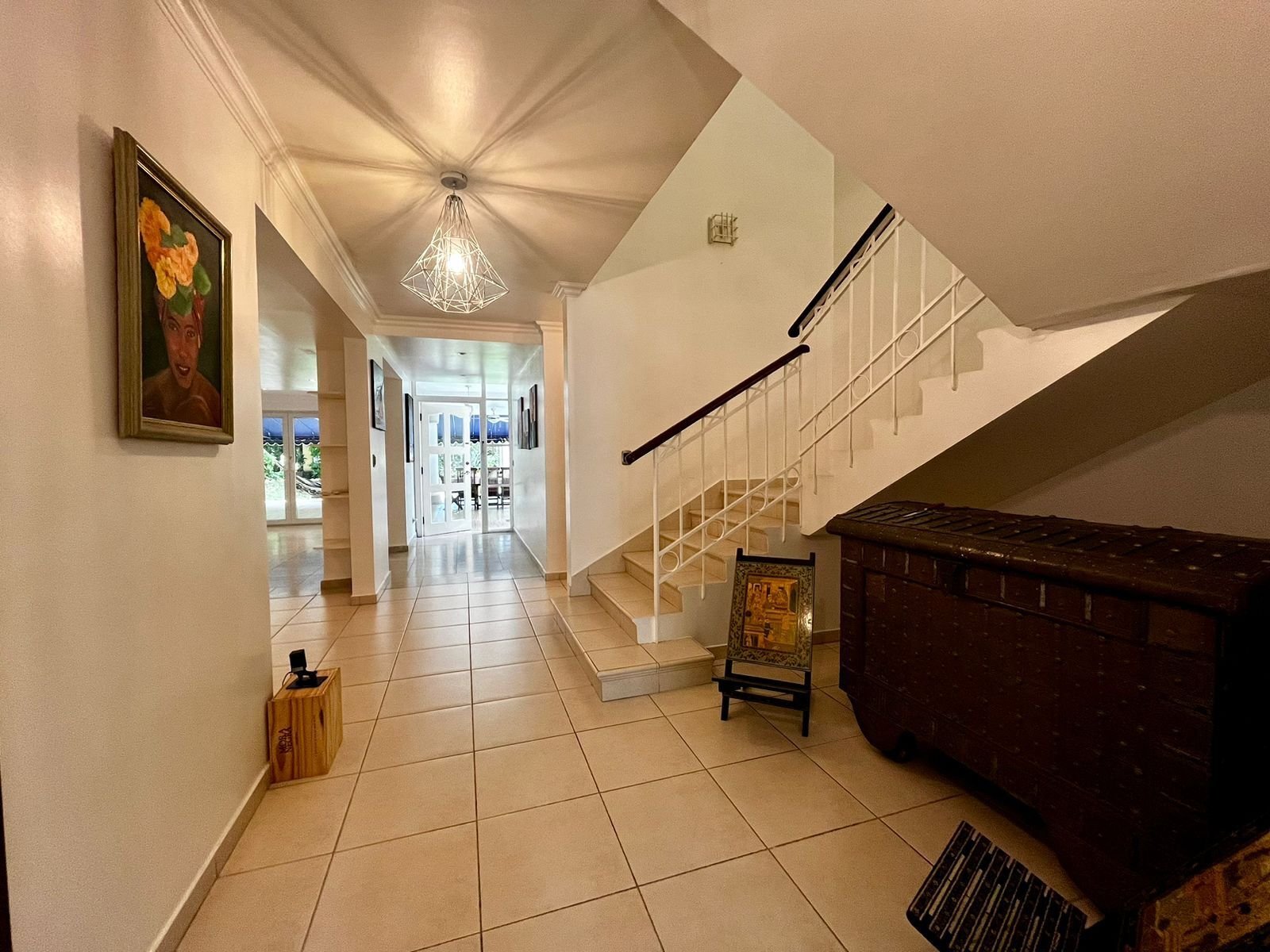 Pool-and-Garden Home in Camino de Cruces - Gallery image 9