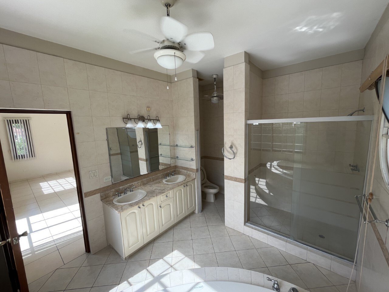 Concrete-Built Family Home in Camino de Cruces - Gallery image 19