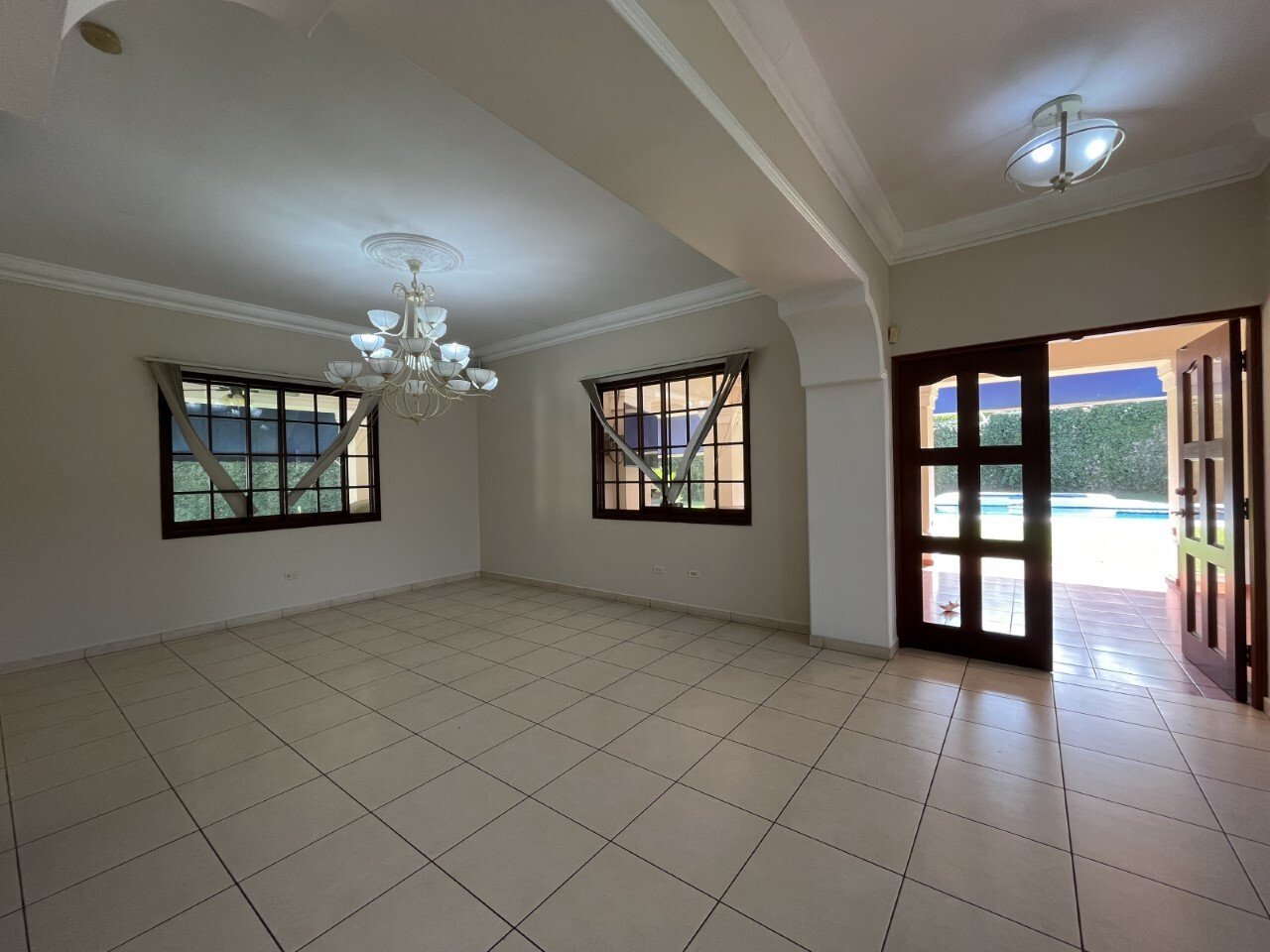 Concrete-Built Family Home in Camino de Cruces - Gallery image 20