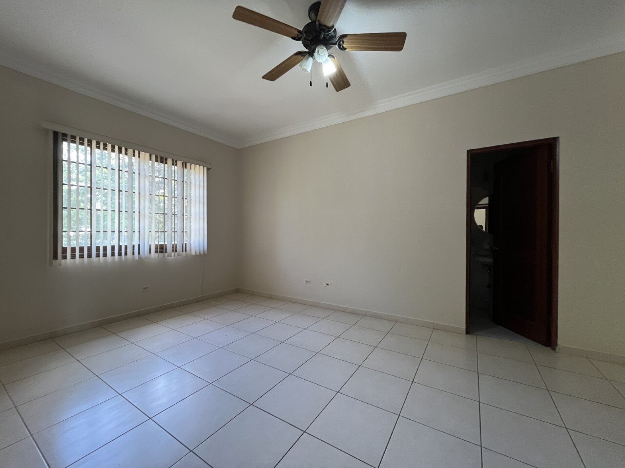 Concrete-Built Family Home in Camino de Cruces - Gallery image 22
