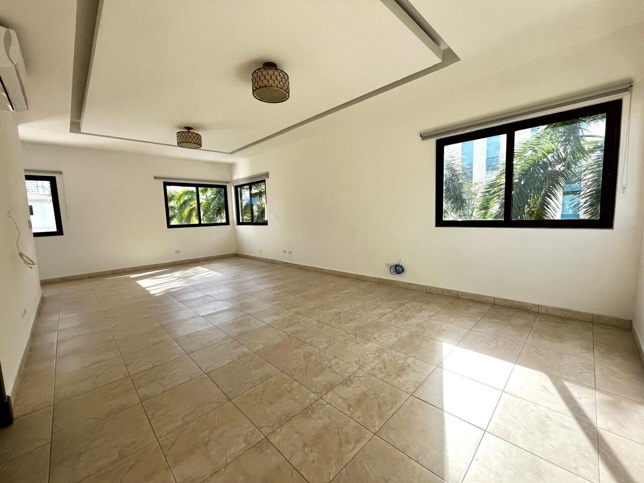 840 m2 Gated Mansion in Costa del Este - Gallery image 23