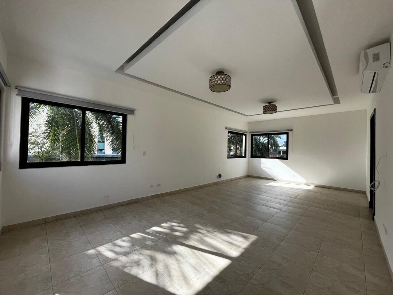 840 m2 Gated Mansion in Costa del Este - Gallery image 24