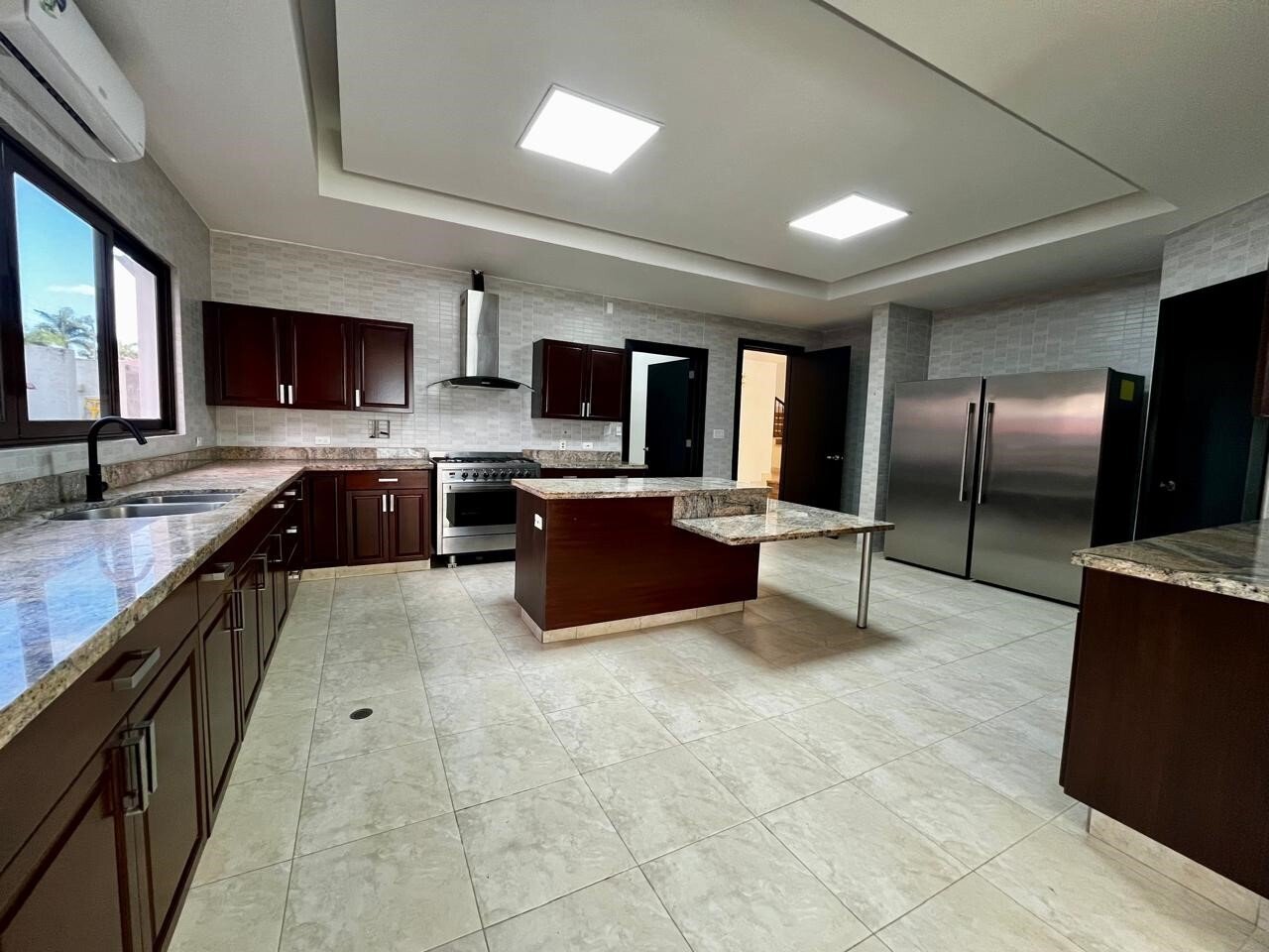 840 m2 Gated Mansion in Costa del Este - Gallery image 9