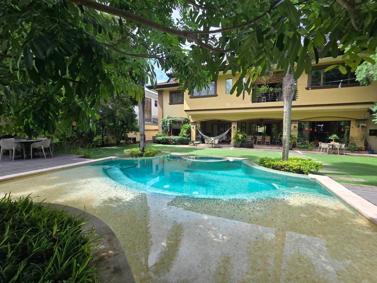 Two-Level Balmoral Home with Study, Costa del Este - Gallery image 11