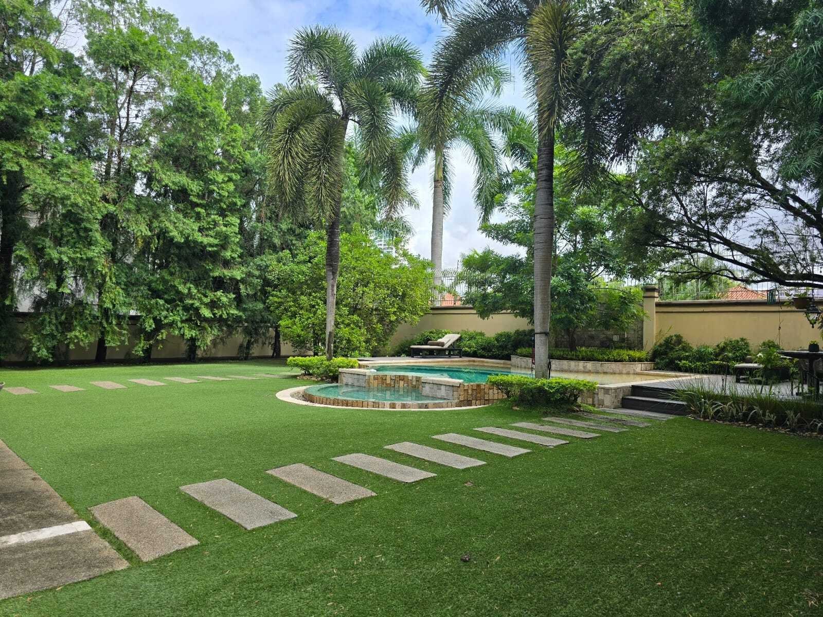 Two-Level Balmoral Home with Study, Costa del Este - Gallery image 14