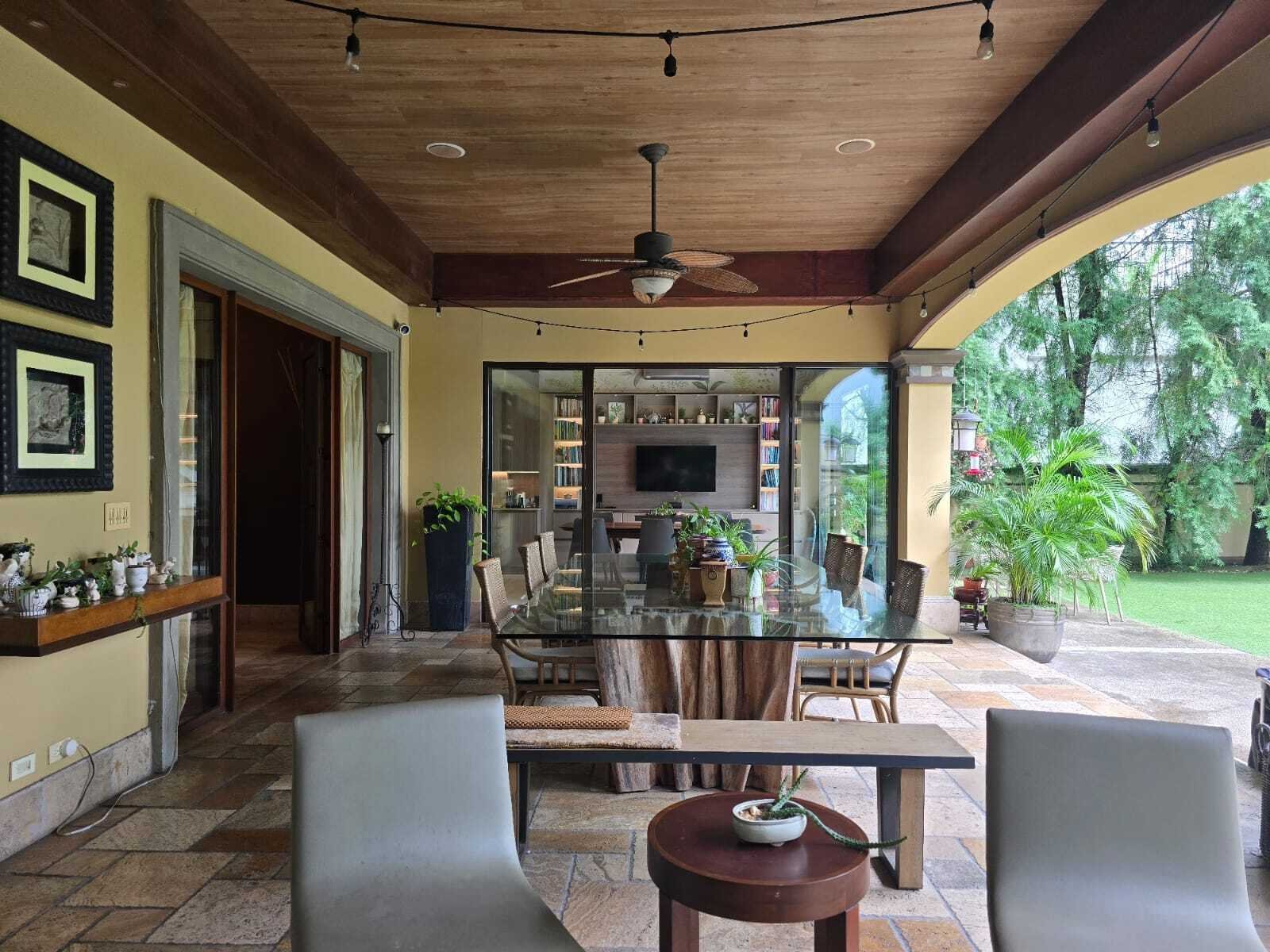 Two-Level Balmoral Home with Study, Costa del Este - Gallery image 15