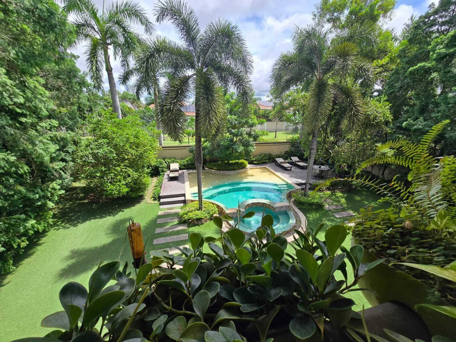 Two-Level Balmoral Home with Study, Costa del Este - Gallery image 18