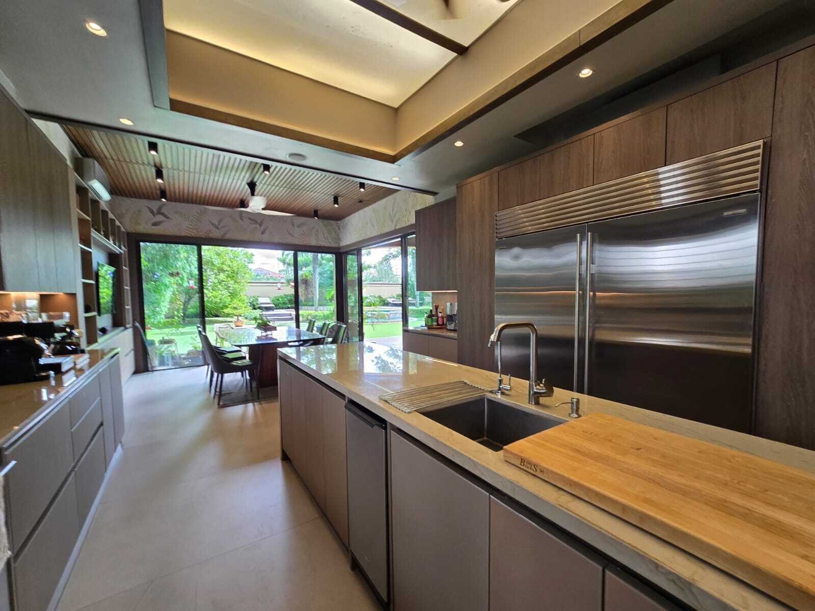 Two-Level Balmoral Home with Study, Costa del Este - Gallery image 21