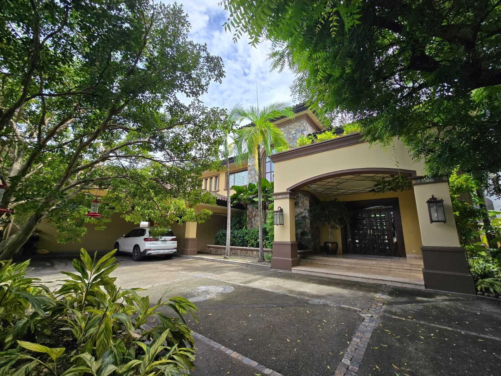 Two-Level Balmoral Home with Study, Costa del Este - Gallery image 22
