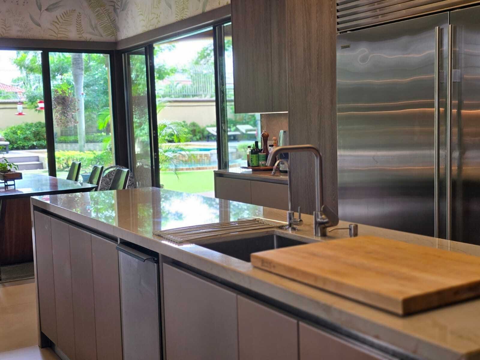 Two-Level Balmoral Home with Study, Costa del Este - Gallery image 23