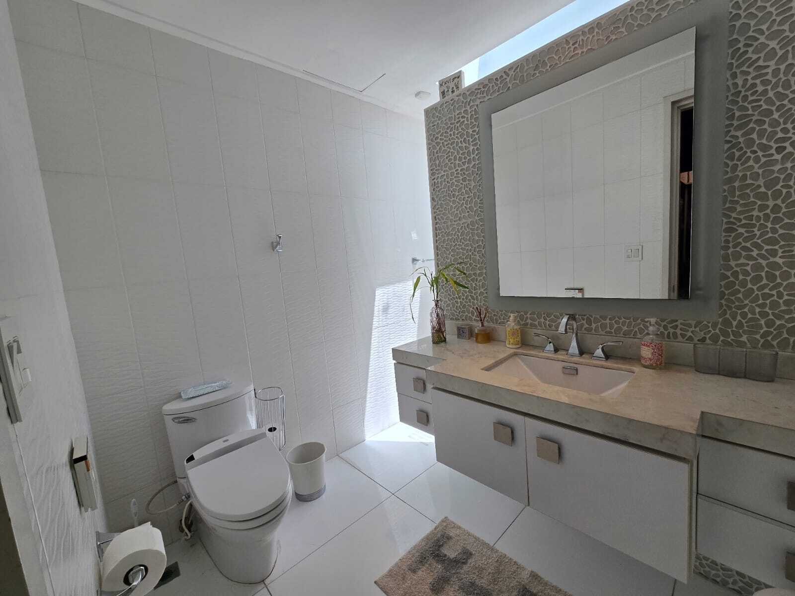 Two-Level Balmoral Home with Study, Costa del Este - Gallery image 37