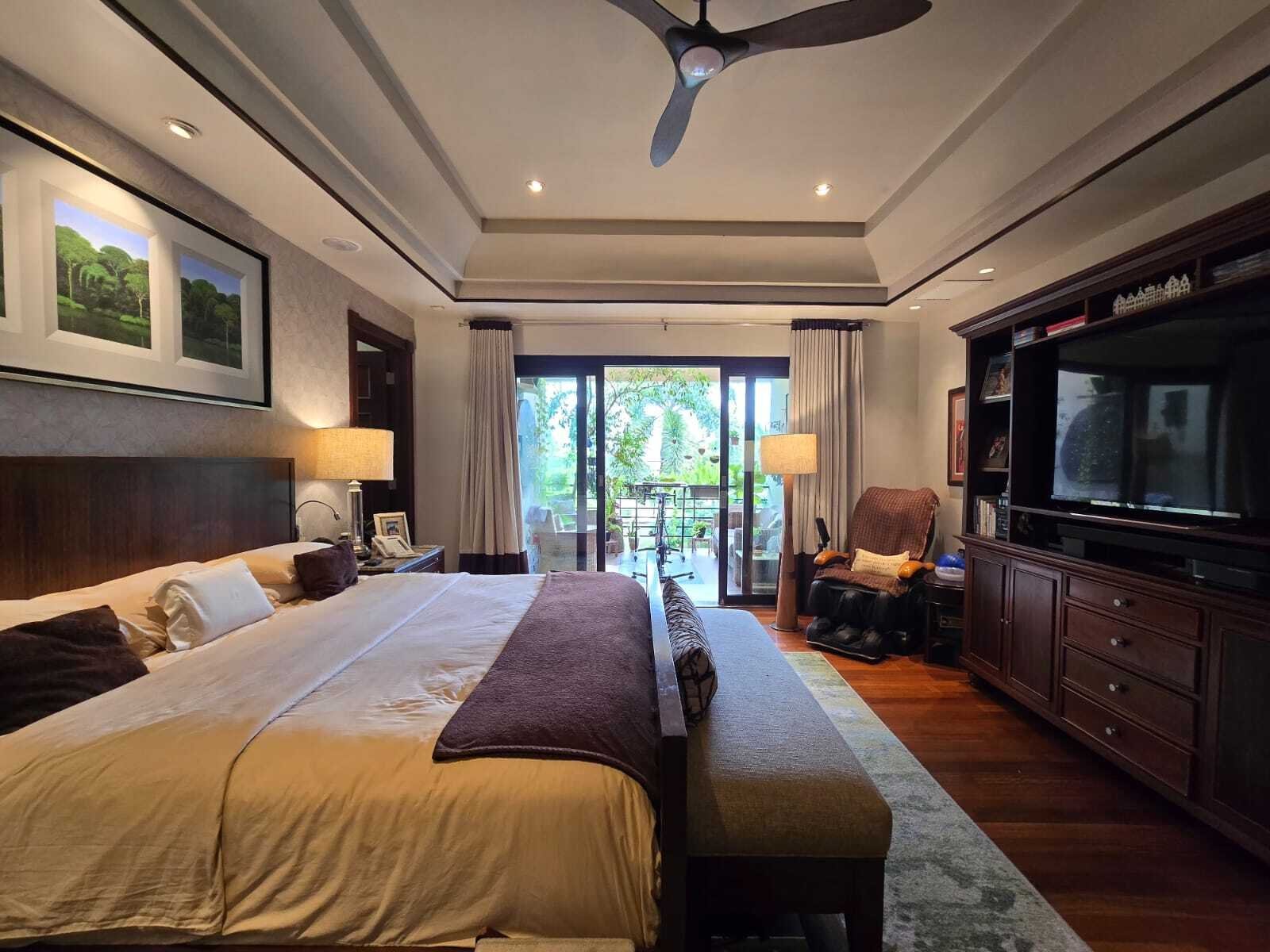 Two-Level Balmoral Home with Study, Costa del Este - Gallery image 6