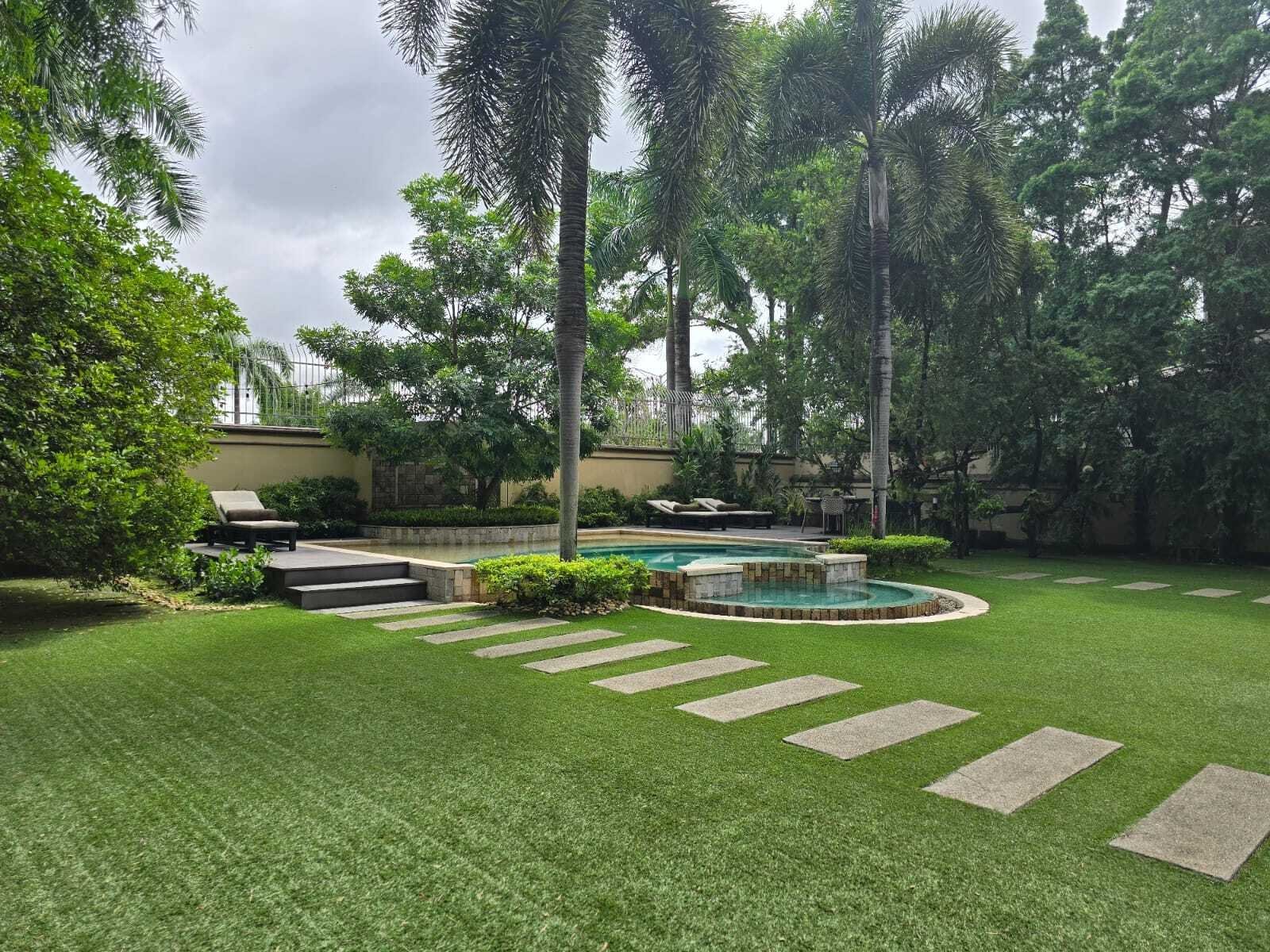 Two-Level Balmoral Home with Study, Costa del Este - Gallery image 9