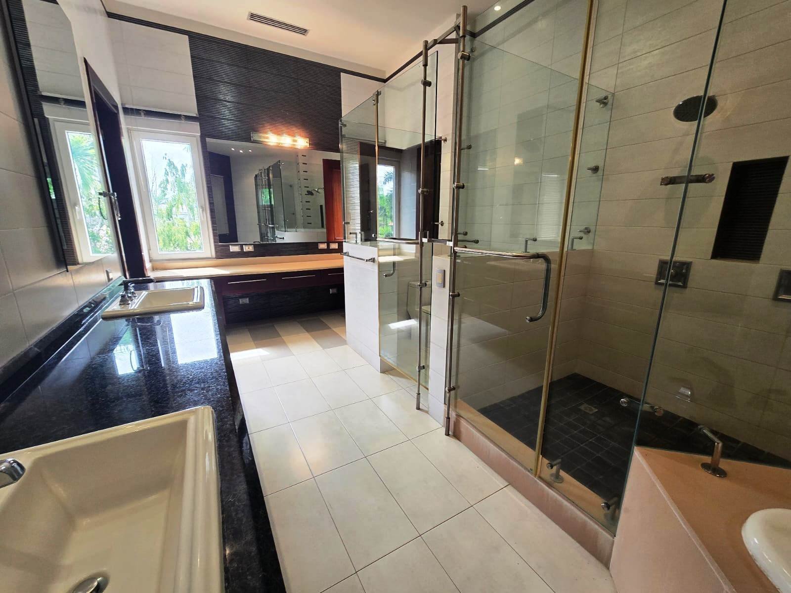 Skylit Balmoral Residence, Costa del Este - Gallery image 34