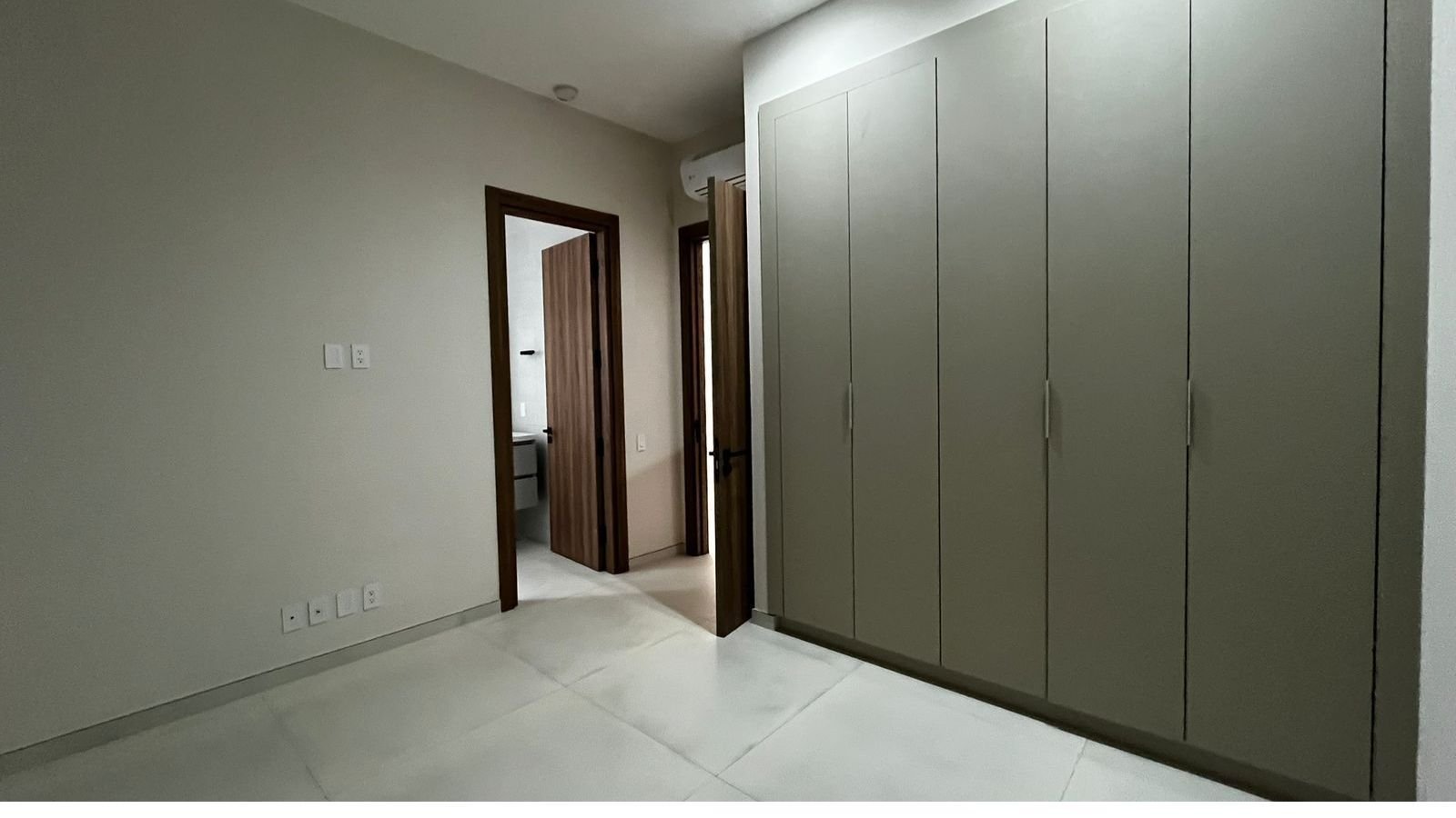 The Woods House with Lake Views, Santa Maria - Gallery image 25
