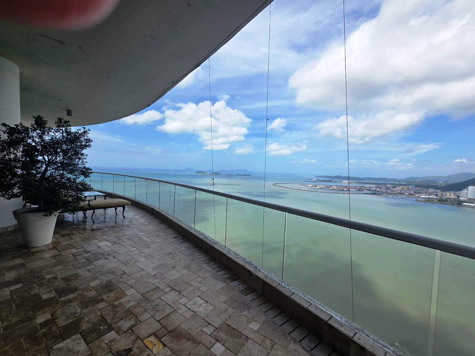 Full-Floor Penthouse at The Point, Punta Paitilla - Gallery image 10