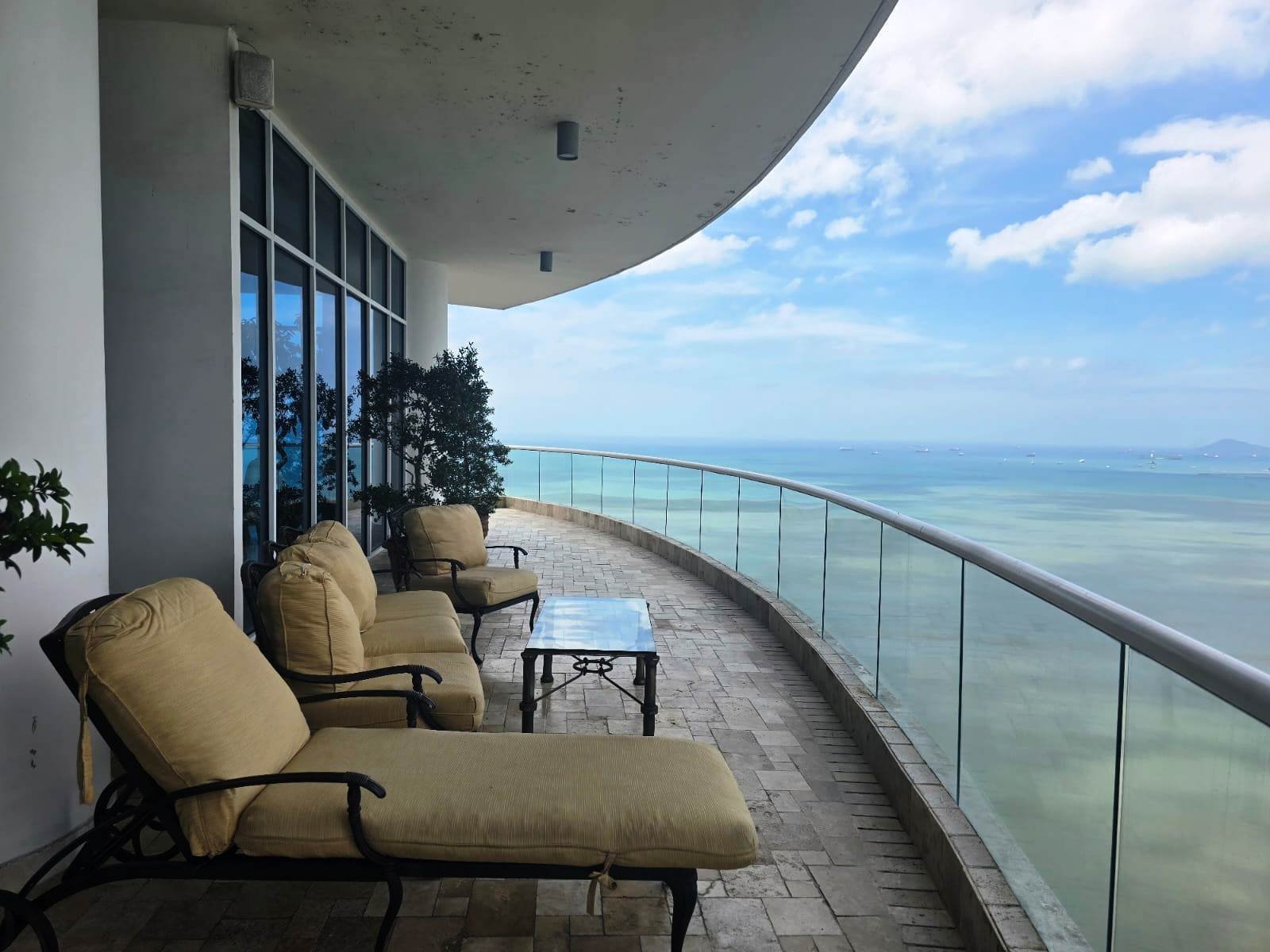 Full-Floor Penthouse at The Point, Punta Paitilla - Gallery image 11