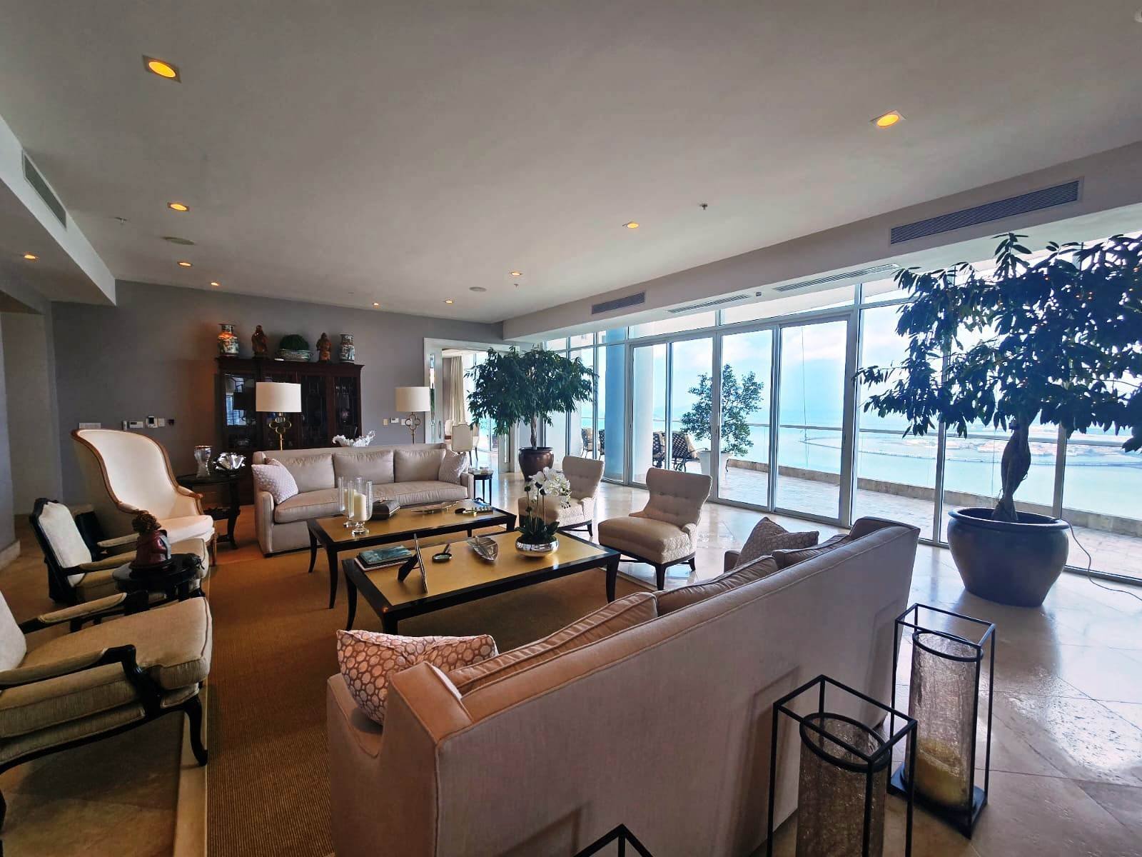 Full-Floor Penthouse at The Point, Punta Paitilla - Gallery image 15