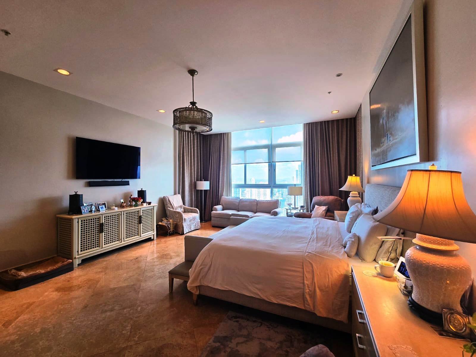 Full-Floor Penthouse at The Point, Punta Paitilla - Gallery image 2